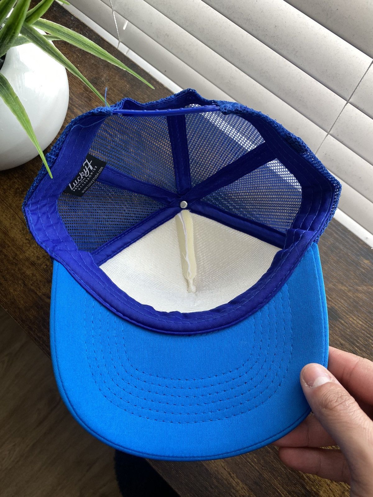Vintage Y2K Hot Mess Trucker Hat Size ONE SIZE - 6 Thumbnail
