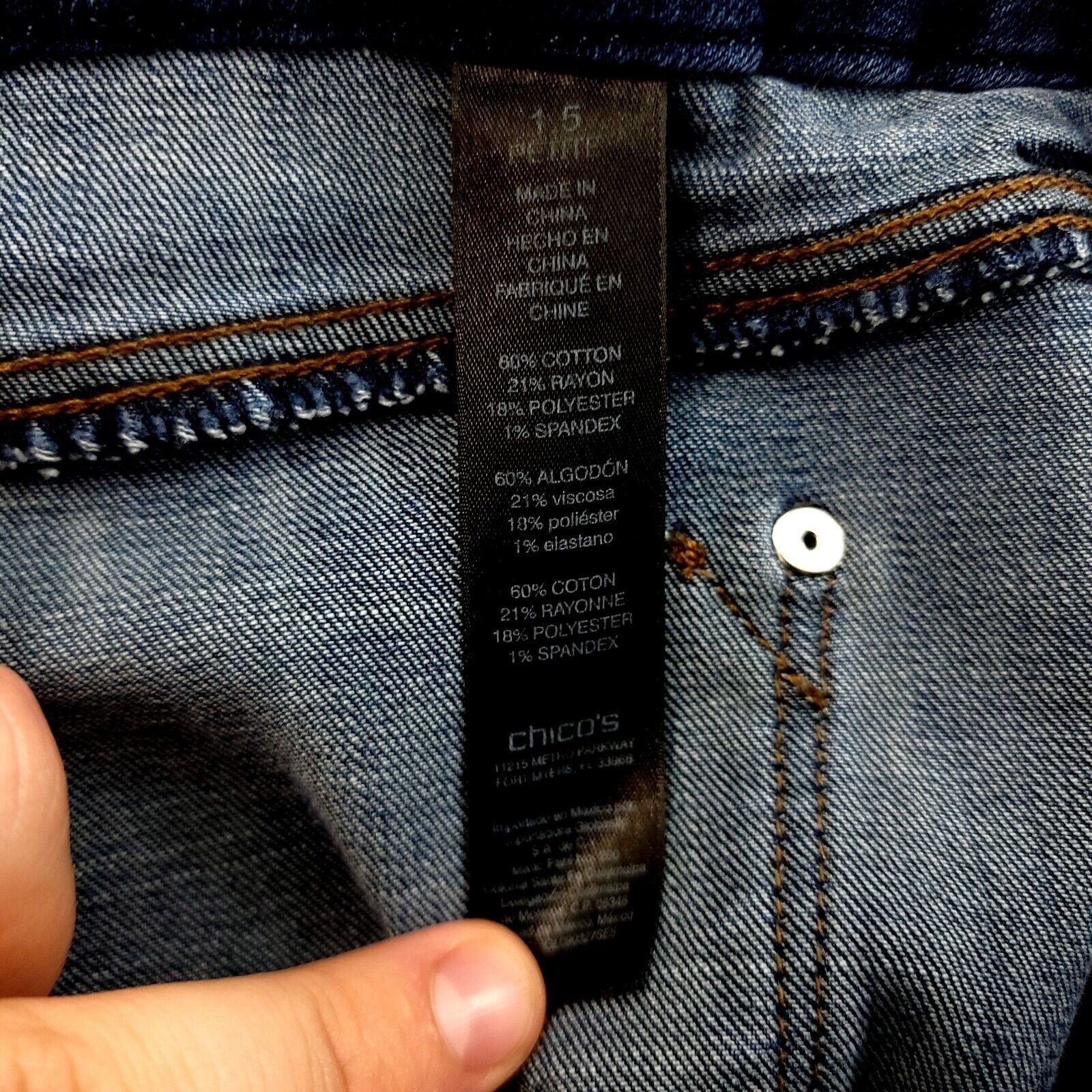Chicos Chico's So Slimming Girlfriend Blue Denim Jeans Size 1.5P Mi Size 33" - 8 Thumbnail