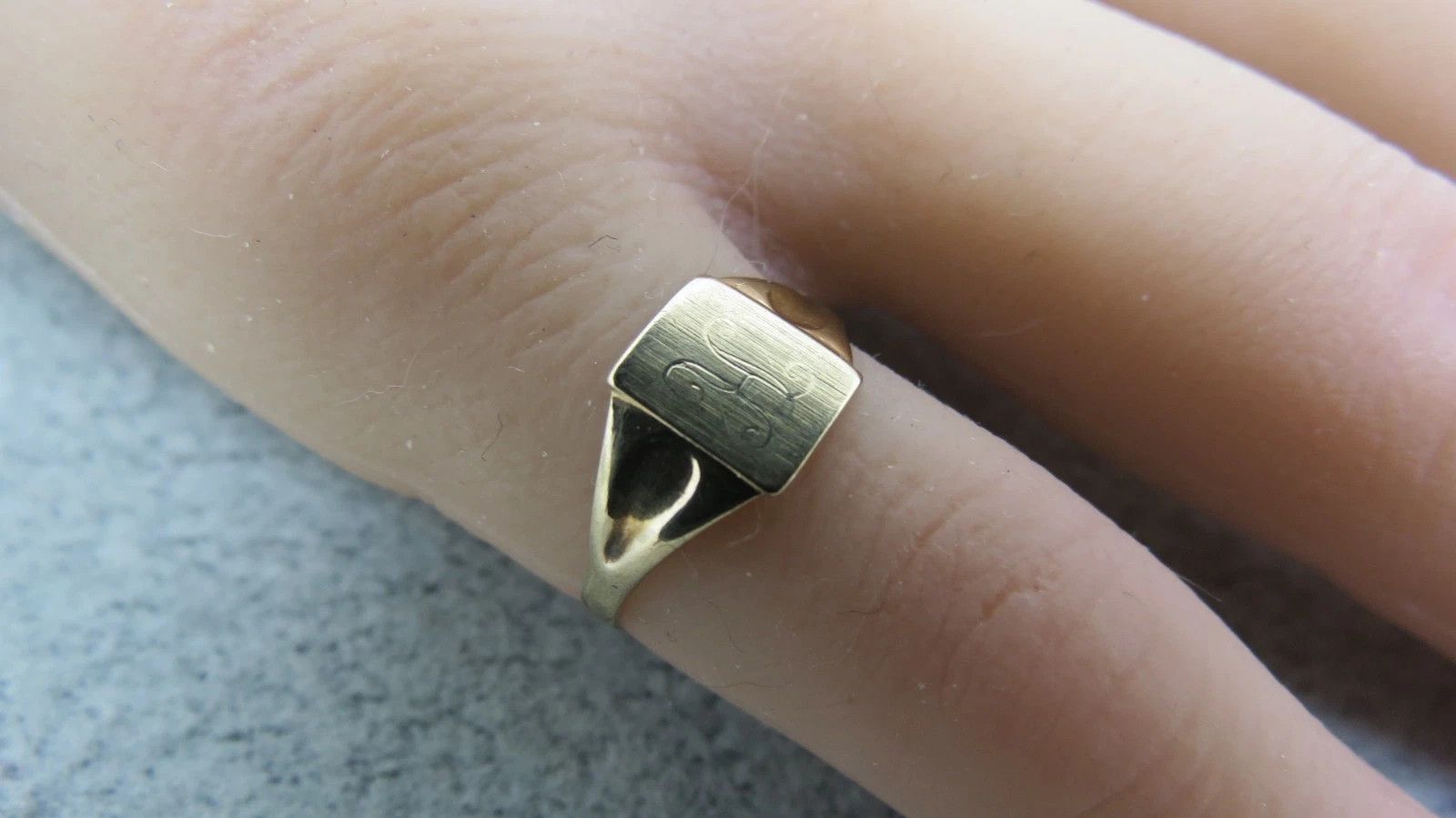 Jewelry Vintage 10k Yellow Gold Signet Ring Size 4.5 Monogram Size ONE SIZE - 6 Thumbnail