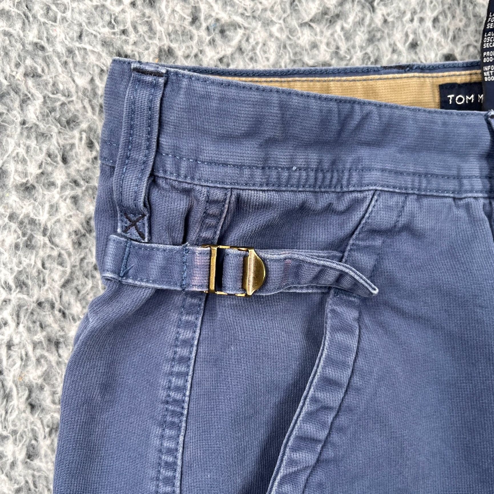 Tommy Hilfiger VINTAGE Tommy Hilfiger Cargo Shorts Mens 34 Blue Cargo Shorts Mens 34 Blue Canvas Shorts Hood? Size US 34 / EU 50 - 7 Thumbnail