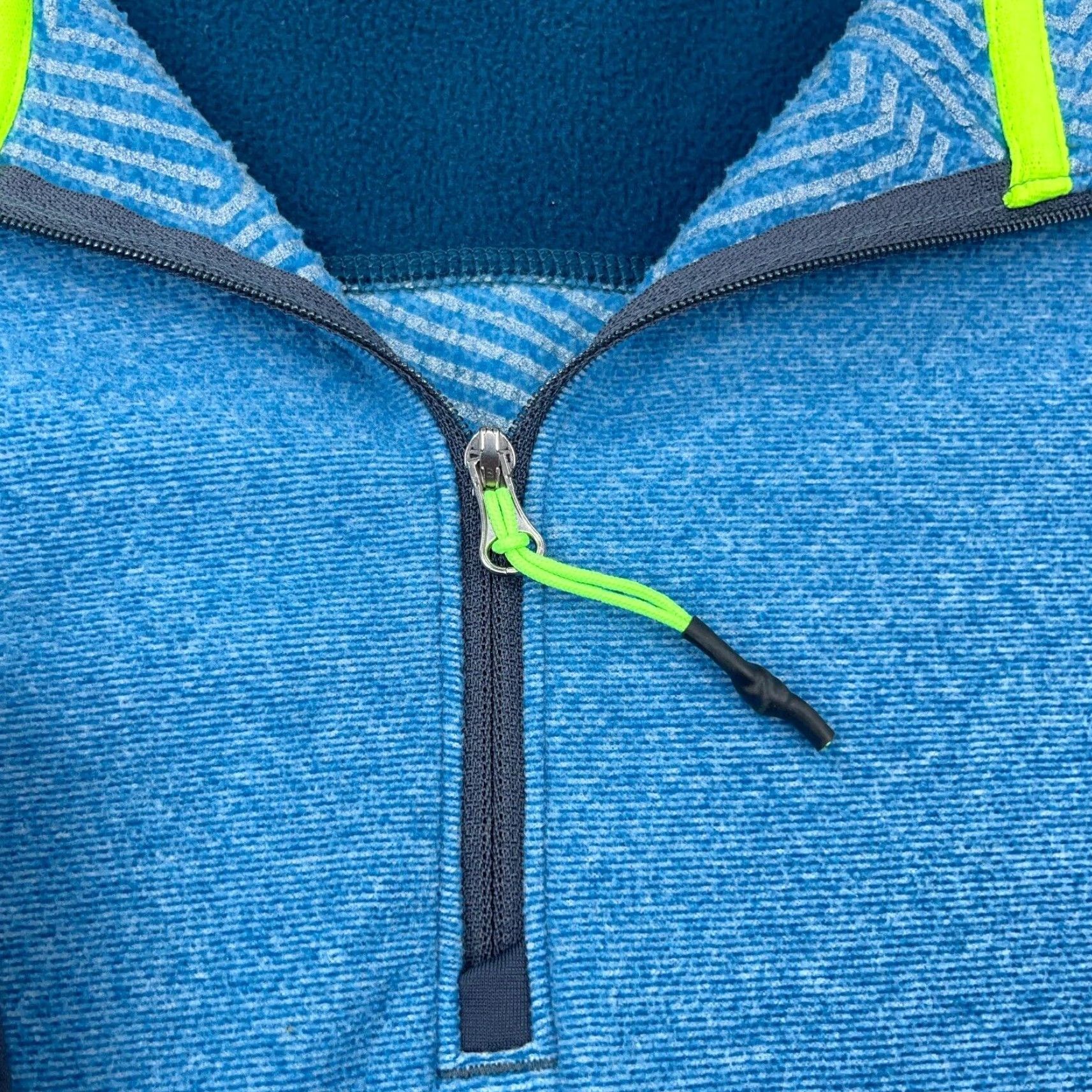 Under Armour Under Armour Sweatshirt Men Large Blue Pullover Thermal 1/4 Zip Moisture Wicking All Seasons Regular Sleeve Long Mock Neck Golf Sports Classic Shirt Size US L / EU 52-54 / 3 - 3 Thumbnail