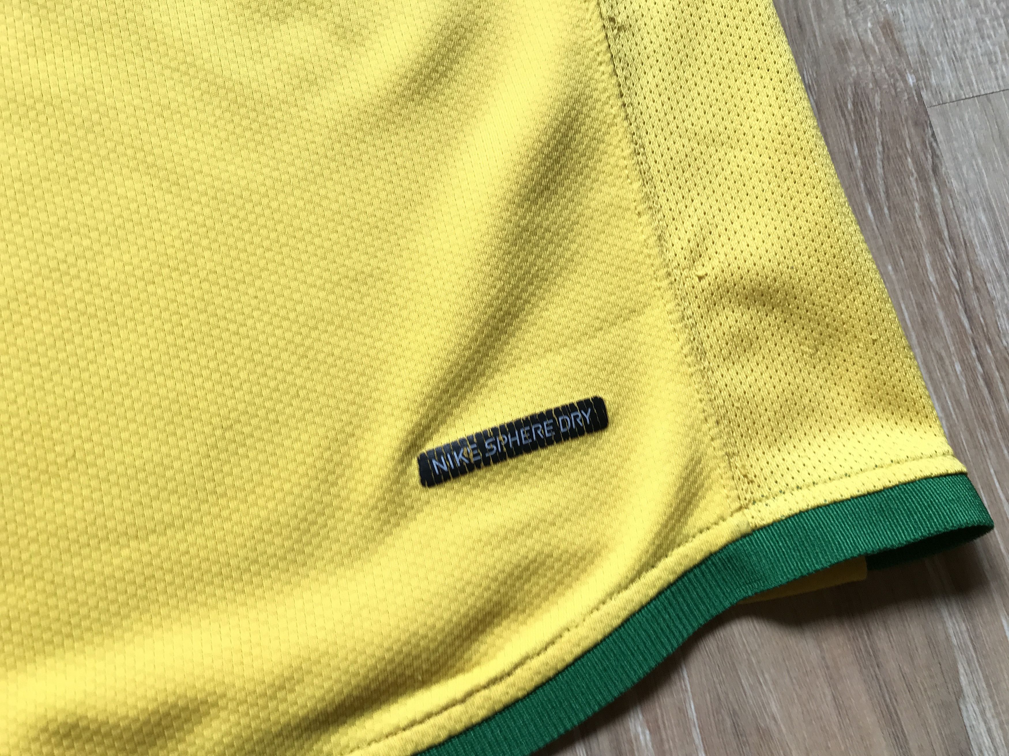 Nike × Vintage Vintage Nike Brazil Football Shirt 2006 Size US S / EU 44-46 / 1 - 6 Thumbnail