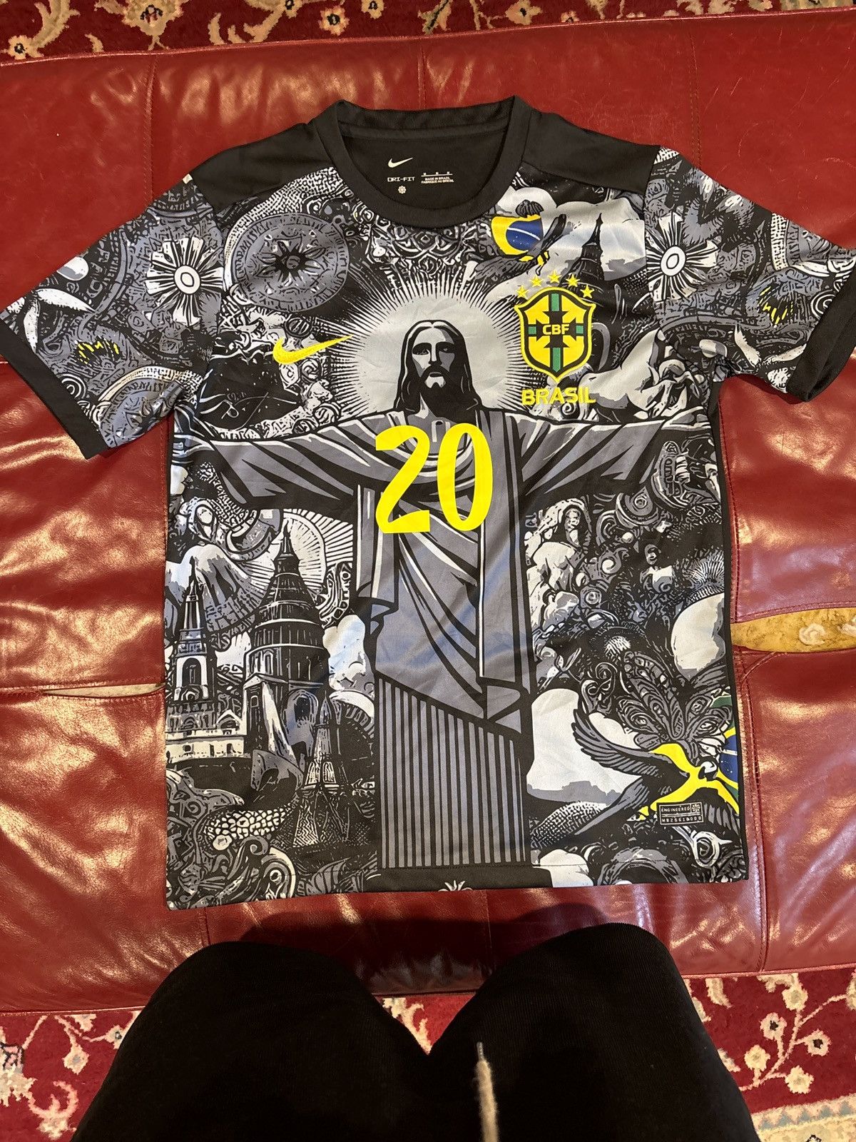 Nike Brazil ‘The redeemer’ kit Size US M / EU 48-50 / 2 - 5 Thumbnail