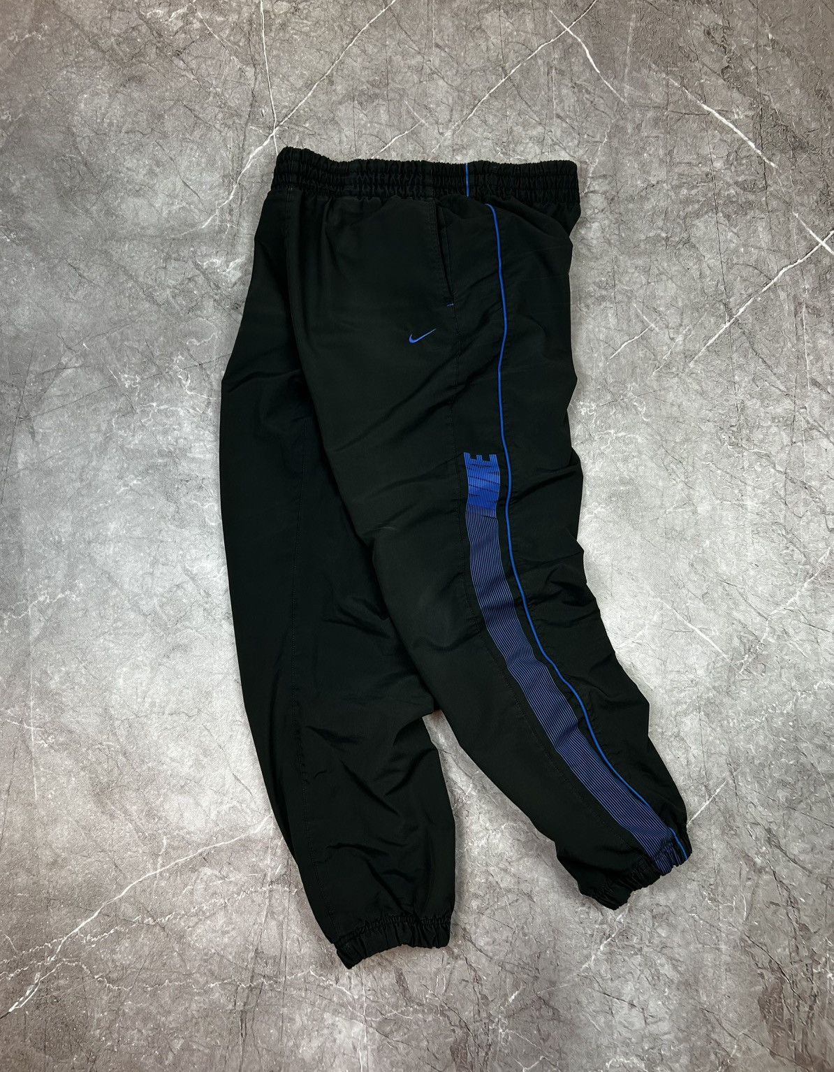 Nike Nike Vintage Track Pants Nylon Sweatpants Size US 34 / EU 50 - 2 Thumbnail