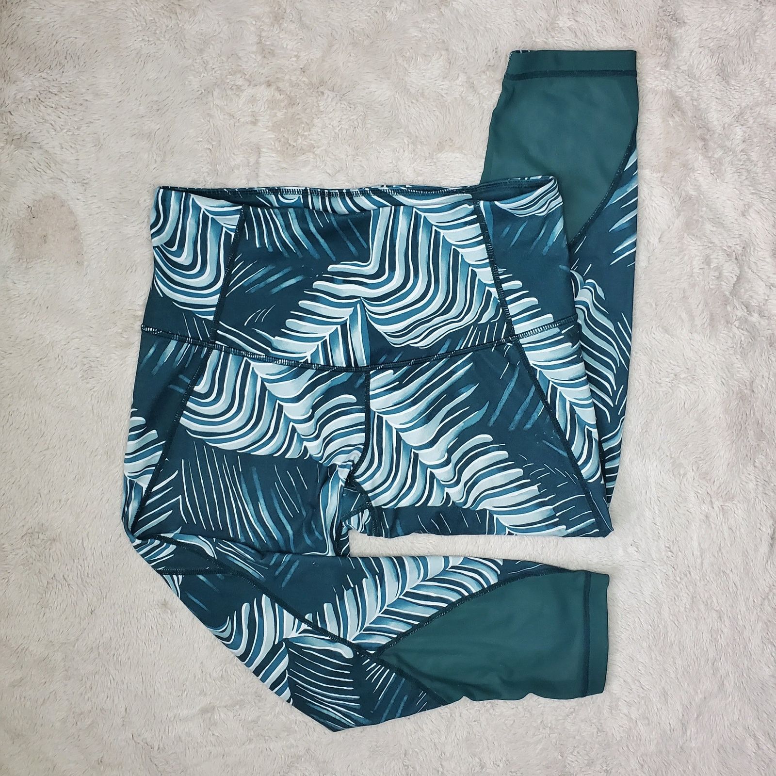 Other Zella Green Leaf Leggings Medium Size 28" / US 6 / IT 42 - 6 Thumbnail