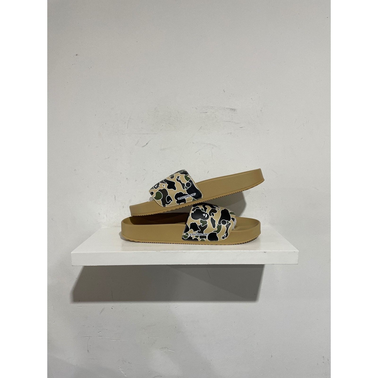 Bape A BATHING APE HAYN SLIDE YELLOW STA CAMO SIZE 10 NEW Size US 10 / EU 43 - 1 Thumbnail