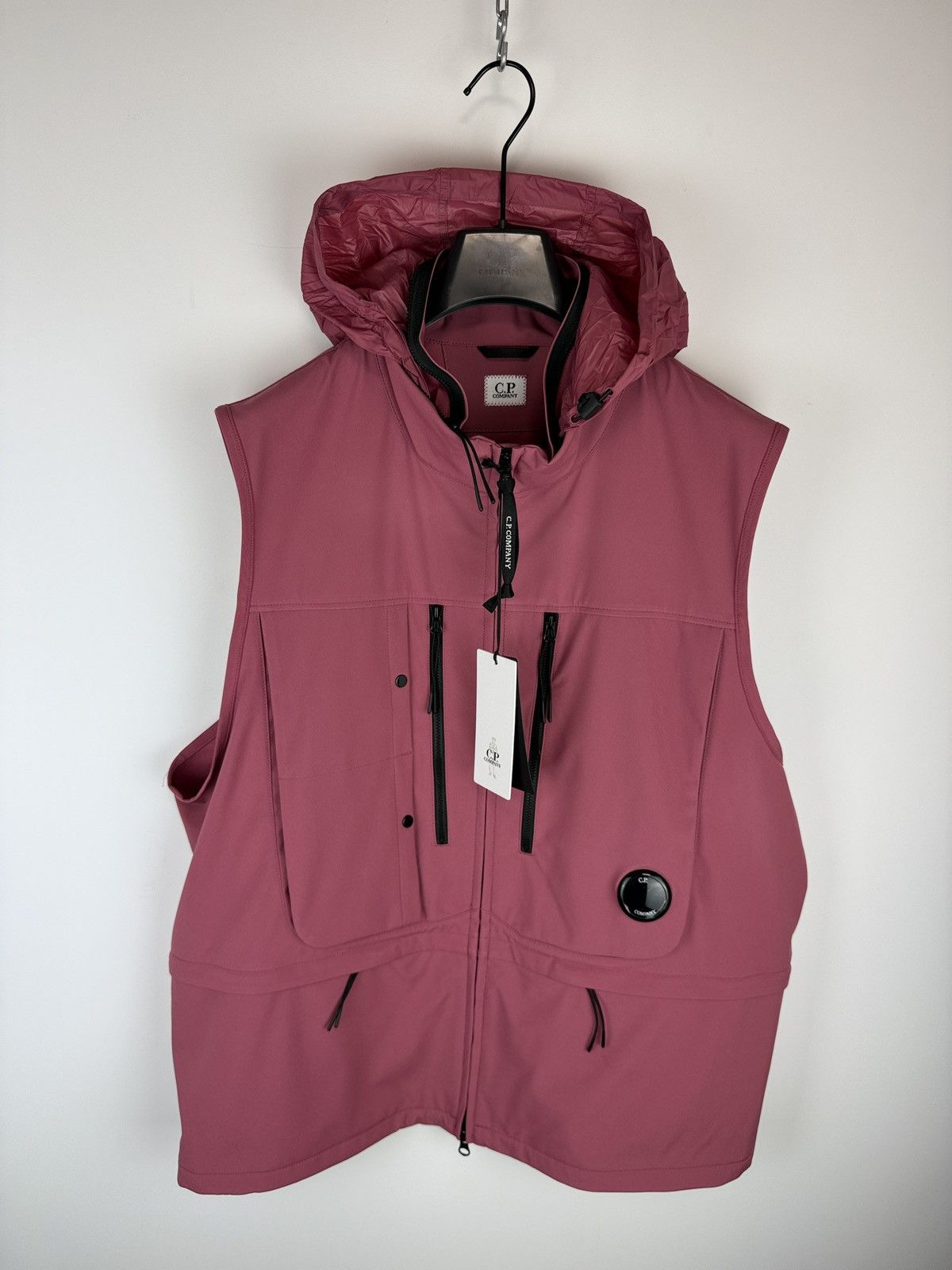 C.P. Company Red C.P. Company C.P. Shell-R Vest (brand new with tags) 4XL Size US XXL / EU 58 / 5 - 1 Thumbnail