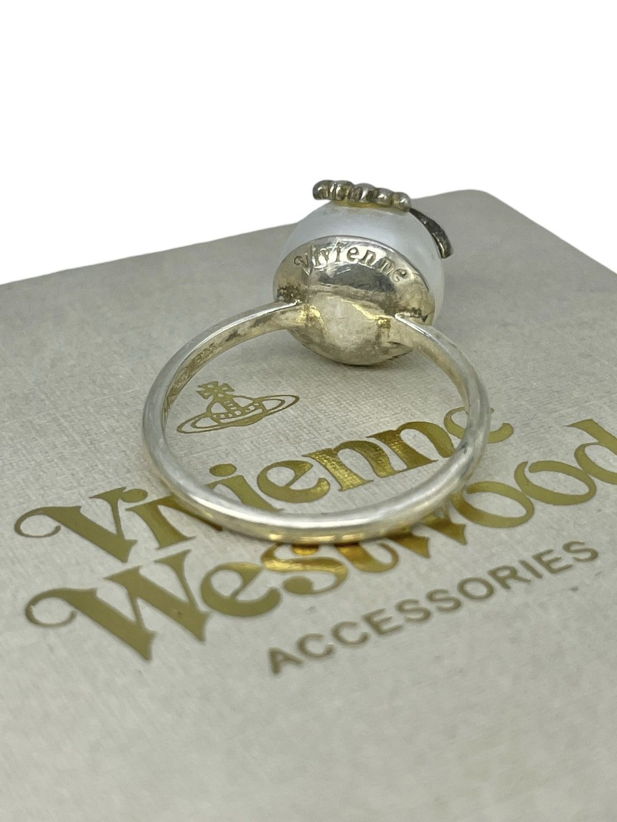 Vivienne Westwood 925 Pearl Skull Orb Ring Size ONE SIZE - 11 Thumbnail