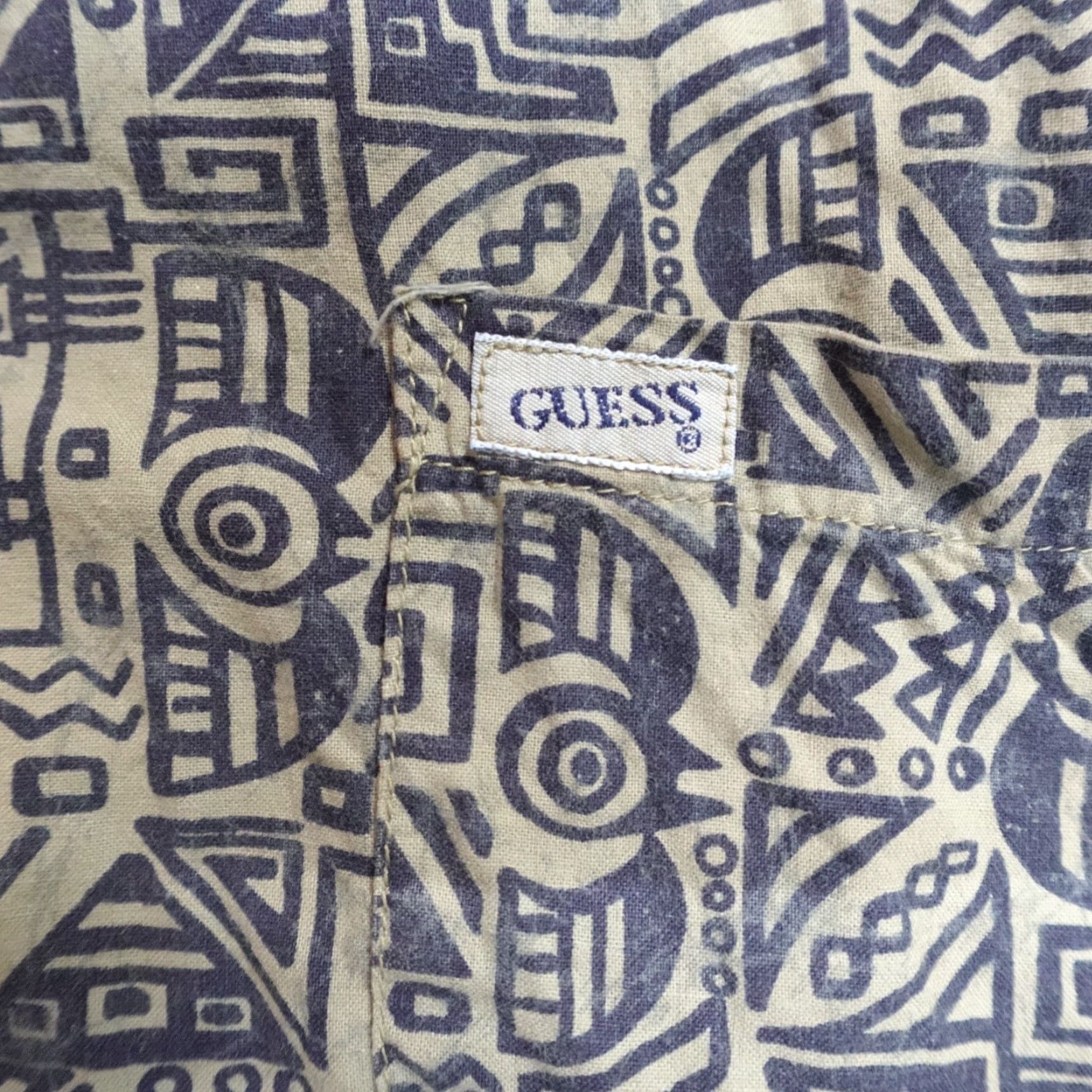 Vintage VINTAGE American Vintage Guess Shirt Geometric Southwestern Print Button-Up Long Sleeve Collared Cotton Green Beige L Mens Size US L / EU 52-54 / 3 - 4 Thumbnail