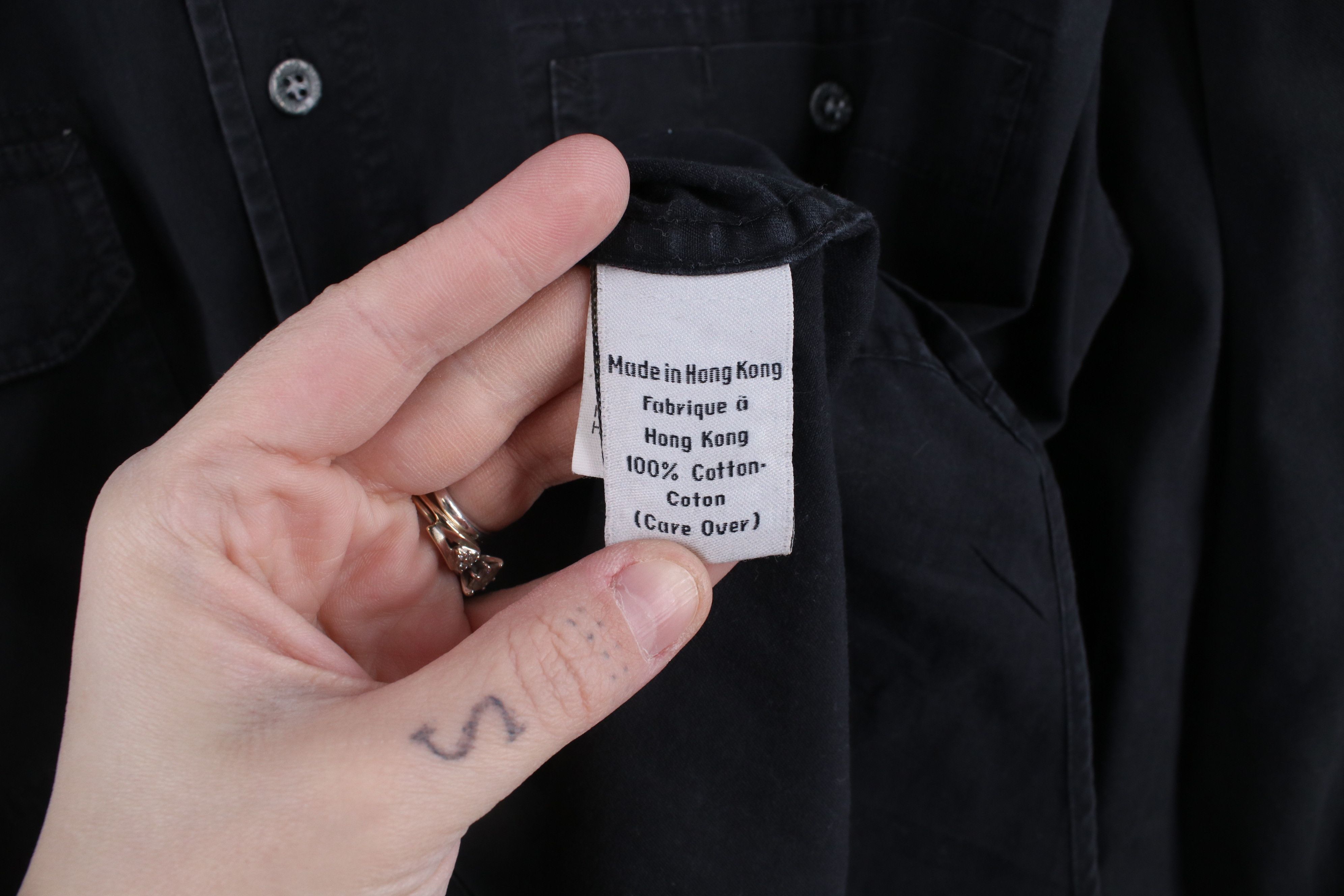 Calvin Klein × Vintage Vintage 90s Calvin Klein Spell Baggy Fit Button Shirt Black Size US M / EU 48-50 / 2 - 10 Thumbnail