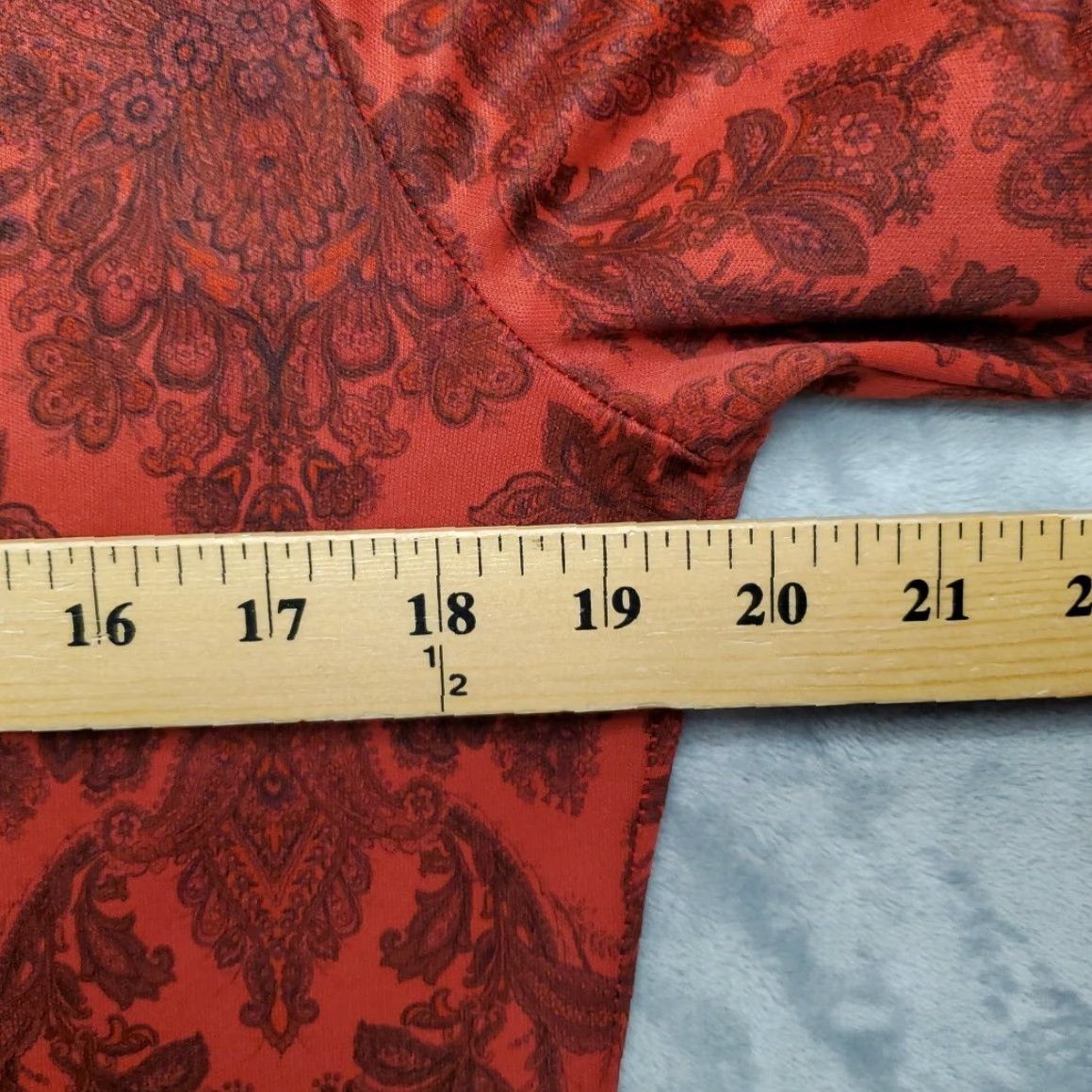 Vintage VINTAGE Lucky Tops Shirt Womens Medium Red Damask Print V Neck Disco Boho Mod 90s Size M / US 6-8 / IT 42-44 - 7 Thumbnail