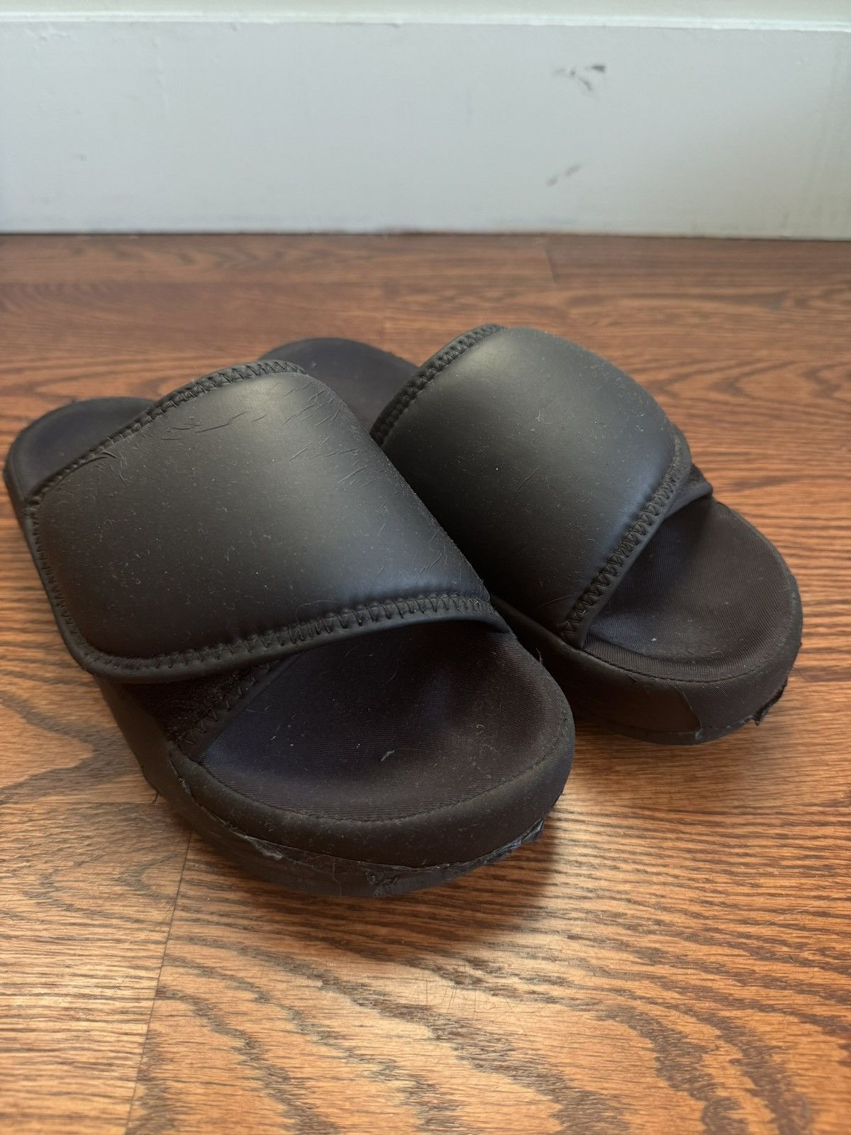 Yeezy Yeezy Season 7 Neoprene Slippers Size 41/US8 Size US 8 / EU 41 - 5 Thumbnail