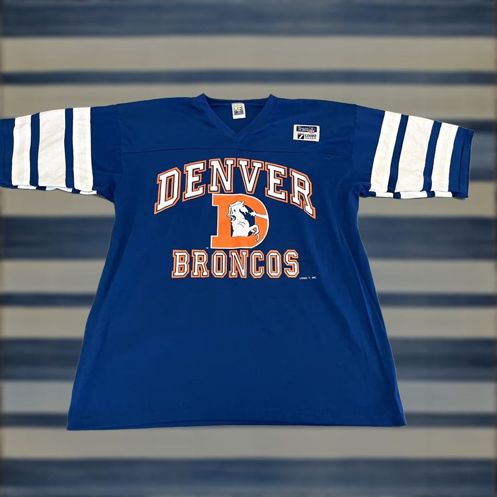 Logo 7 VINTAGE Denver Bronchos T-Shirt V-Neck Blue Logo 7 Mens XL Size US XL / EU 56 / 4 - 1 Thumbnail