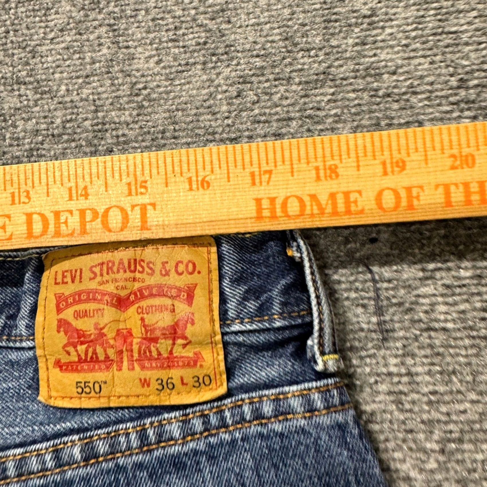 Levi's Levi's Bermuda Jean Shorts Men's 34 100% Cotton Stained Thrashed Blue Regular 550 Distressed Thrashed Fade Flaws Size US 34 / EU 50 - 5 Thumbnail