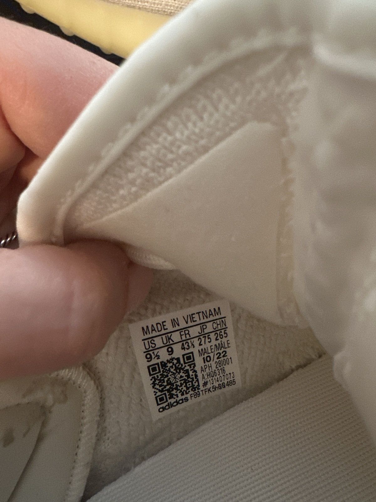 Yeezy Yeezy boost 350 bone Size US 10 / EU 43 - 6 Thumbnail