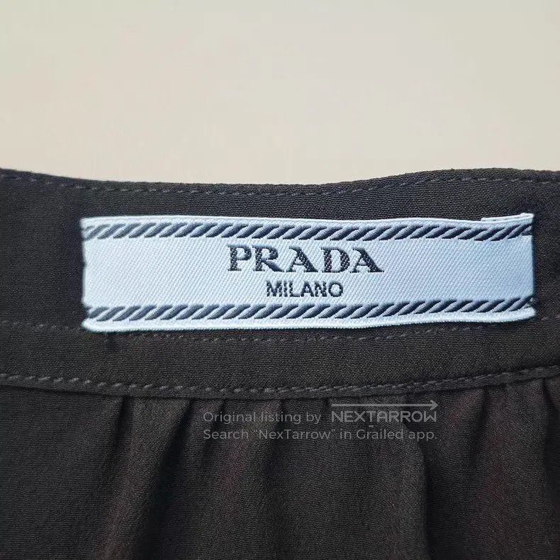 Prada Prada Black mulberry silk shirt Size XS / US 0-2 / IT 36-38 - 5 Thumbnail