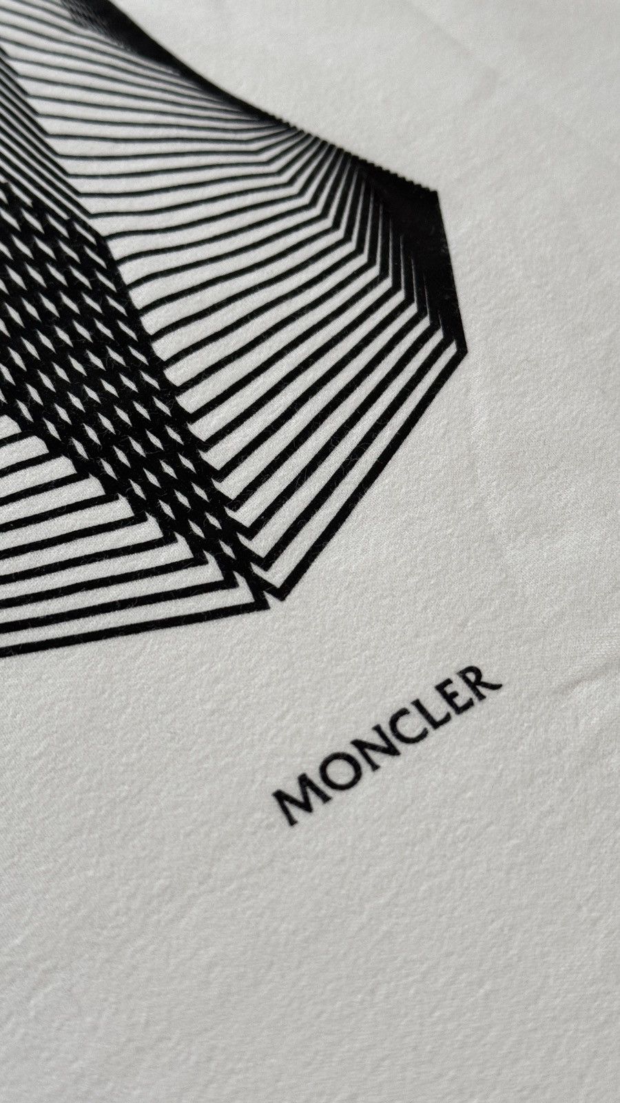 Moncler Moncler Rubber Logo Patch T-Shirt Size US S / EU 44-46 / 1 - 3 Thumbnail