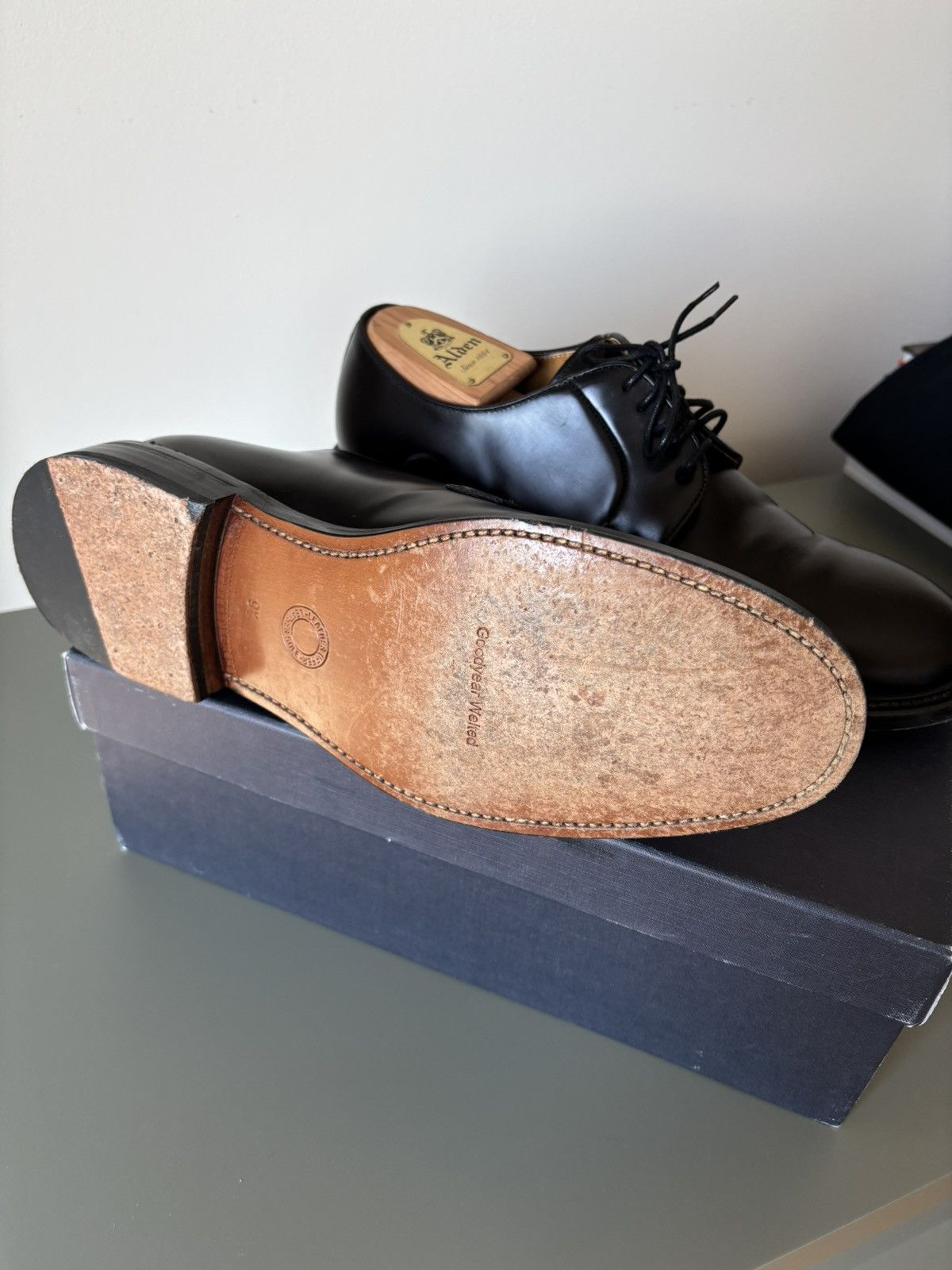 Herring Herring Lakenheath Derby in Polished Black Size US 10.5 / EU 43-44 - 5 Thumbnail