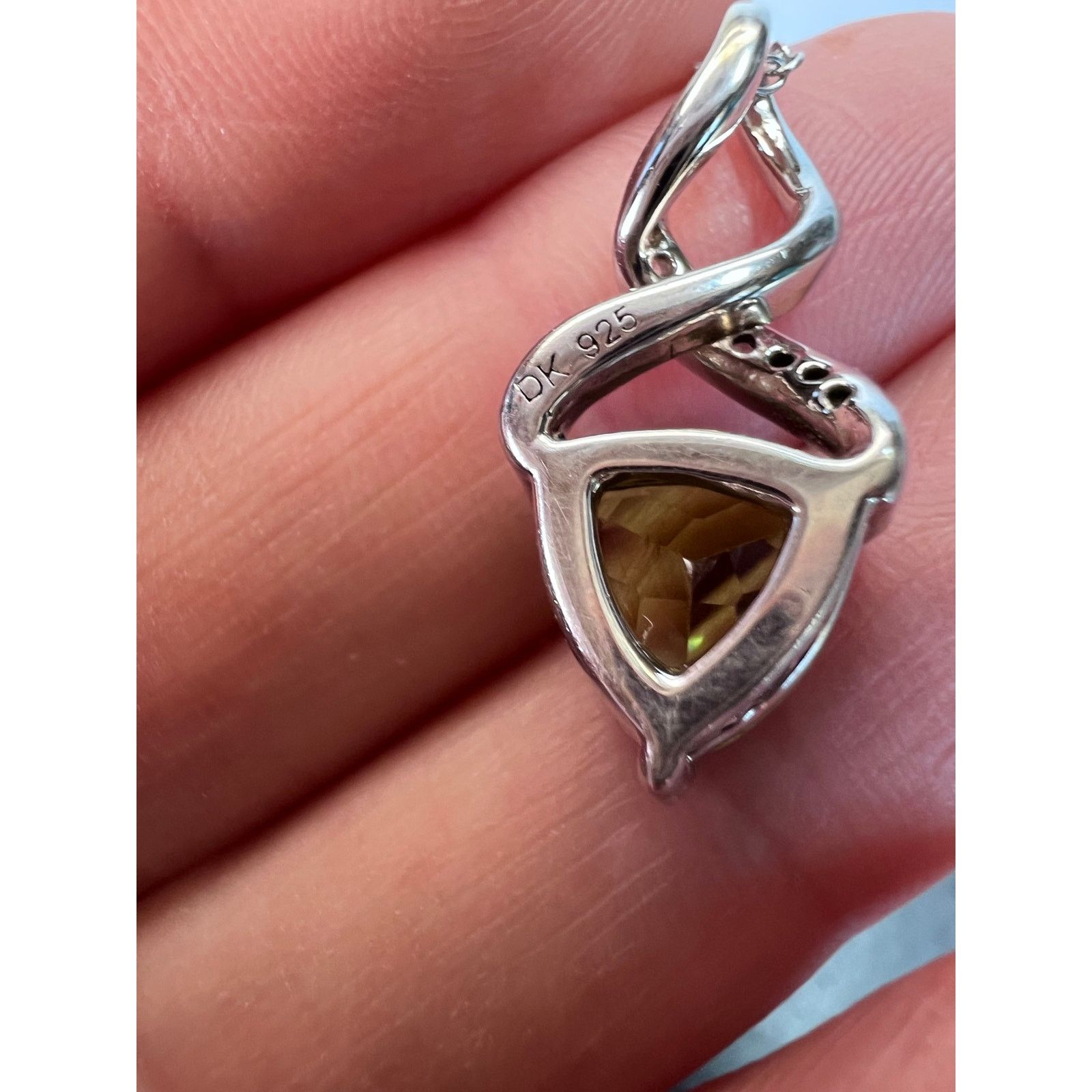 Other Trilliant cut peridot and sterling silver pendant and chain Size ONE SIZE - 5 Thumbnail