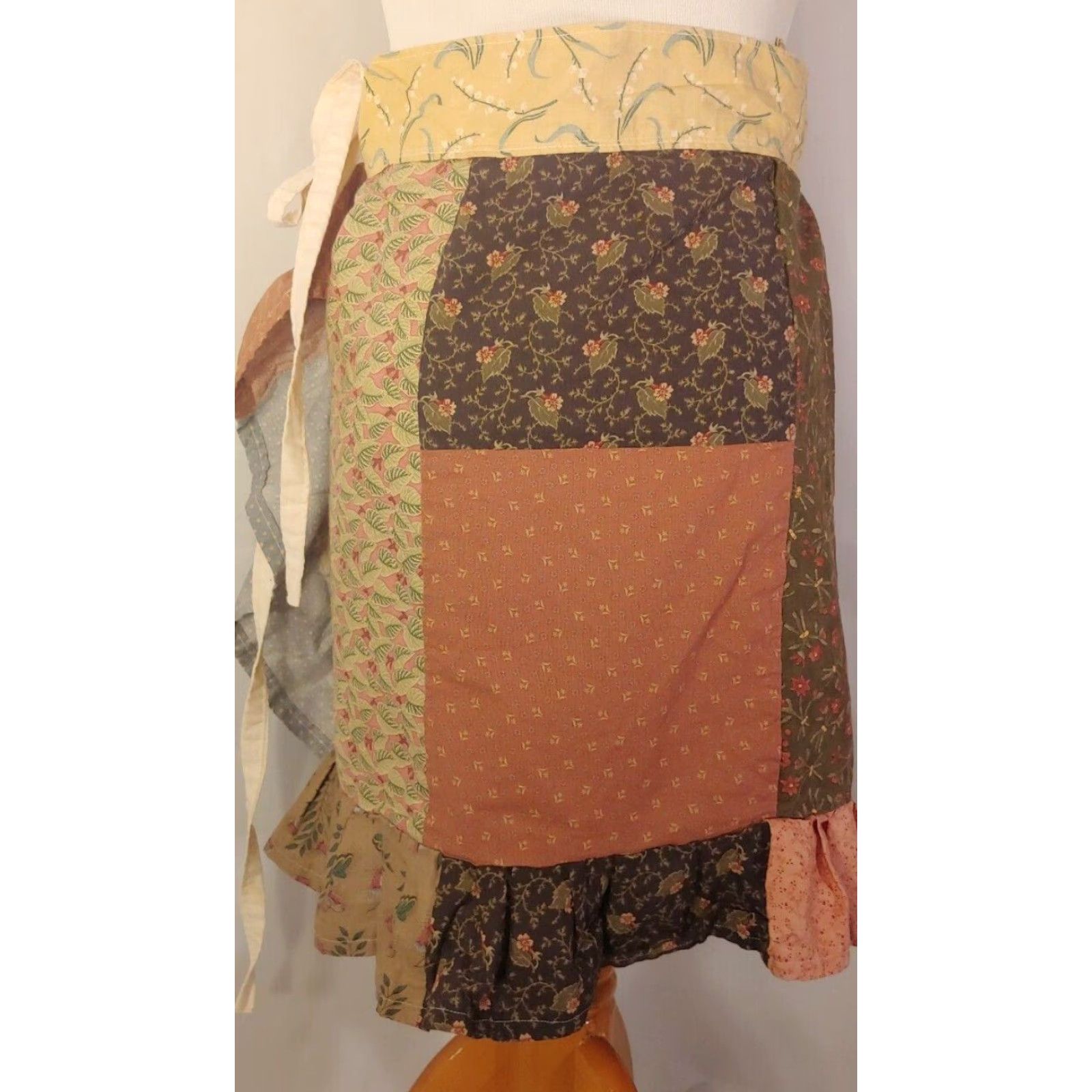 Vintage VINTAGE Handmade Patchwork Wrap Skirt Women S-L Tie Floral Mini Hippie OOAK OSFM Boho Size 28" / US 6 / IT 42 - 6 Thumbnail