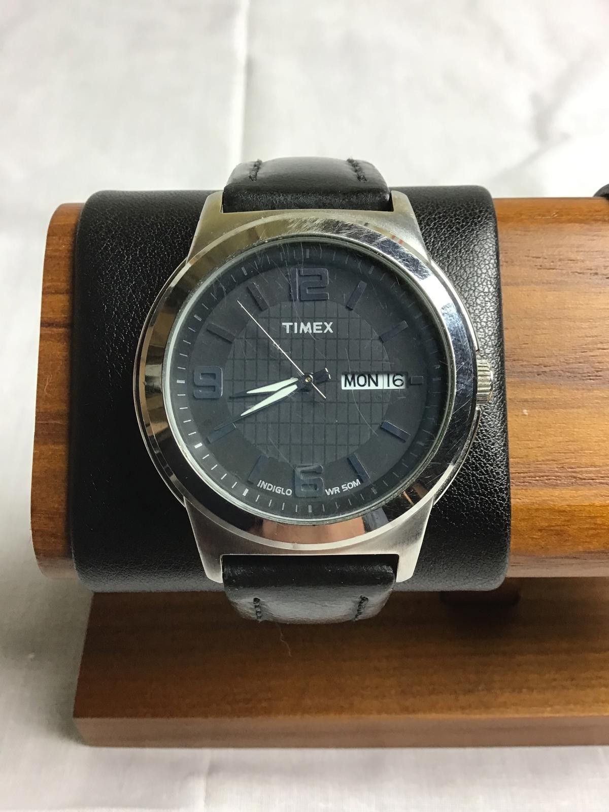Timex Timex Men's Black Leather Strap Wristwatch with Date Display Size ONE SIZE - 1 Thumbnail