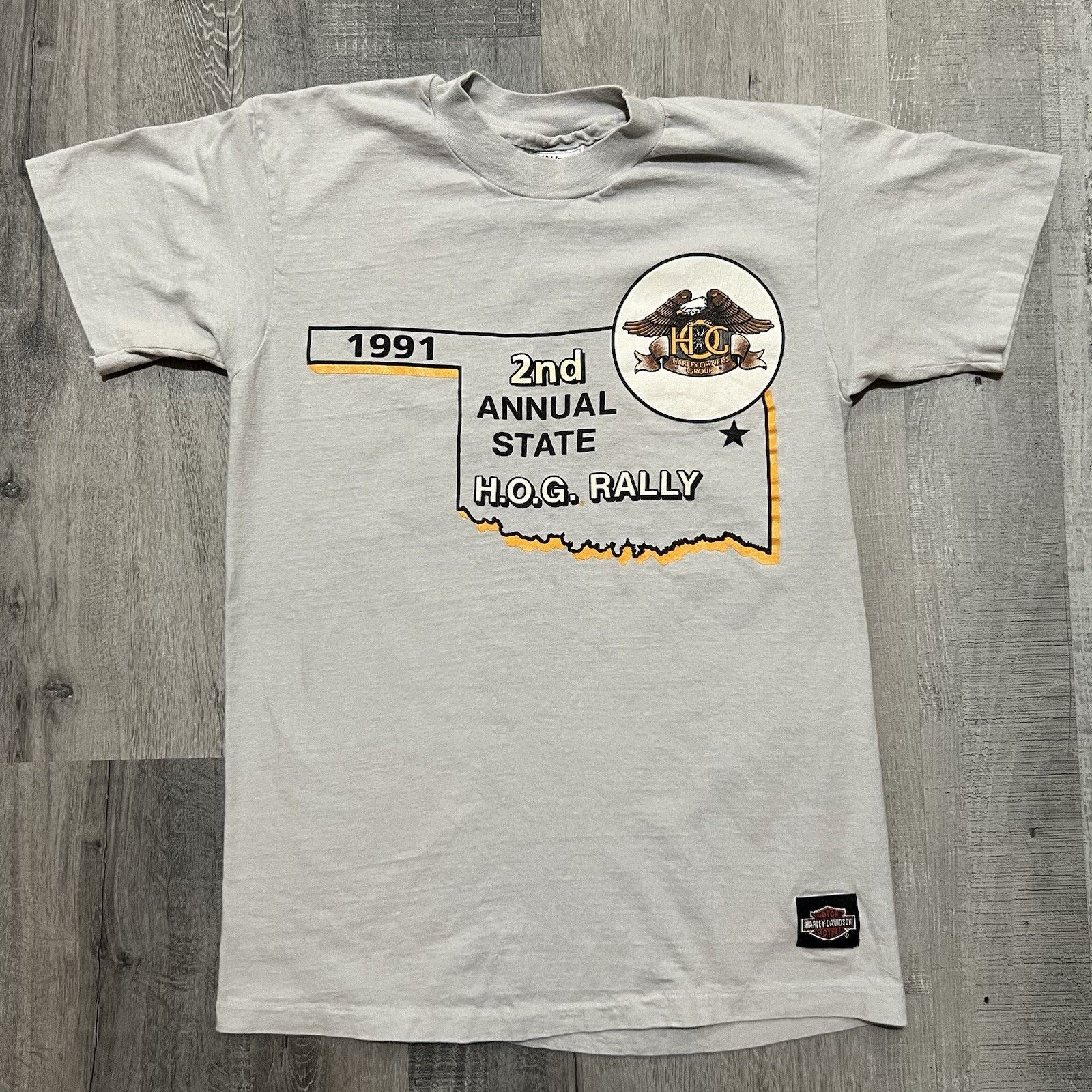 Hanes VTG Robbers Cave Oklahoma Harley Owners Group 2nd Rally Tee Size US M / EU 48-50 / 2 - 1 Thumbnail