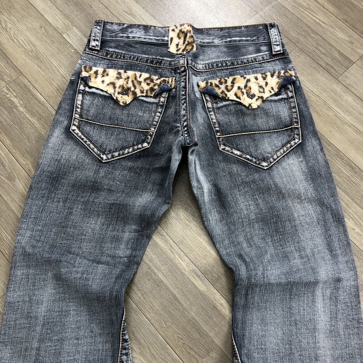 If Six Was Nine × Japanese Brand × semanticdesign 2000s Semantic Design Leopard Distressed LGB Flarred Jeans Size US 30 / EU 46 - 21 Thumbnail