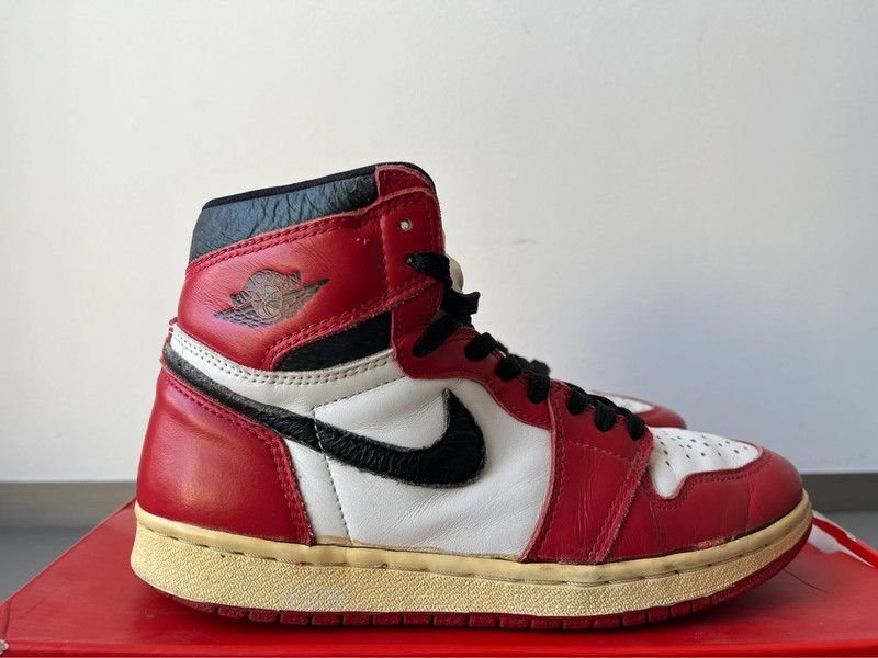 Jordan Brand Air Jordan 1 Retro Chicago 1994 Vintage Authentic Size US 8 / EU 41 - 5 Thumbnail