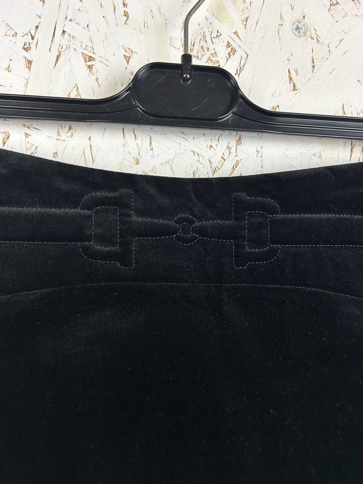 Gucci Vintage Gucci 2005 Velvet Velour Midi Pencil Skirt Black 40 Size 27" / US 4 / IT 40 - 2 Thumbnail