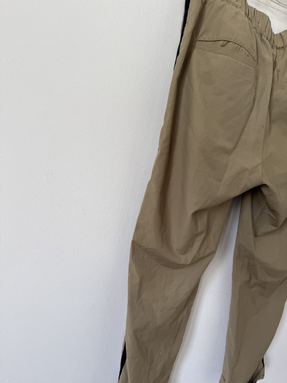 Pull & Bear Beige Pull&Bear pant with black stripe Size US 32 / EU 48 - 6 Thumbnail