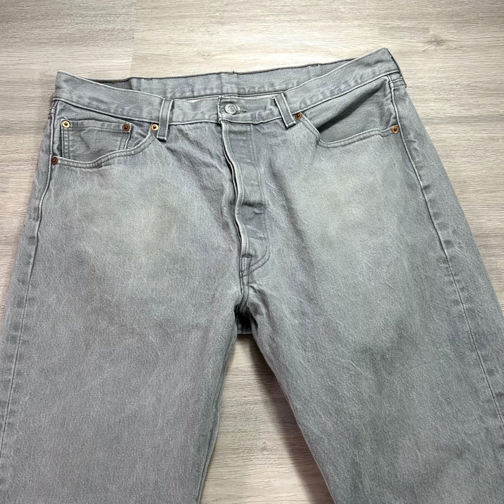 Levi's VINTAGE Levi's 501 Jeans Mens 38x30 Gray Straight Button Fly Red Tab Denim Size US 38 / EU 54 - 6 Thumbnail