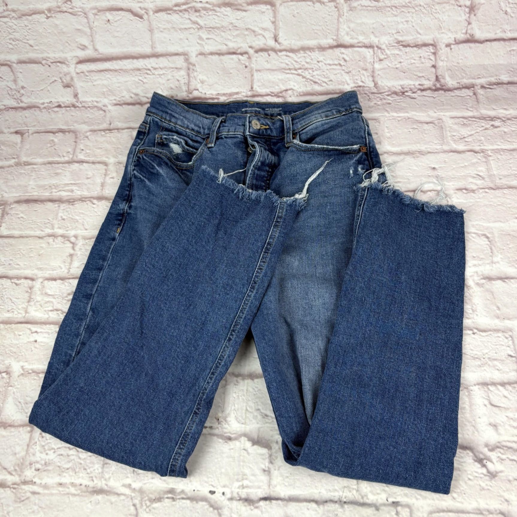 Old Navy Old Navy Jeans Womens 8 Blue Sky-Hi Straight Extra High Rise Distressed Denim Medium Blue 27 Inseam 27 In Womens Jeans Size 30" / US 8 / IT 44 - 2 Thumbnail