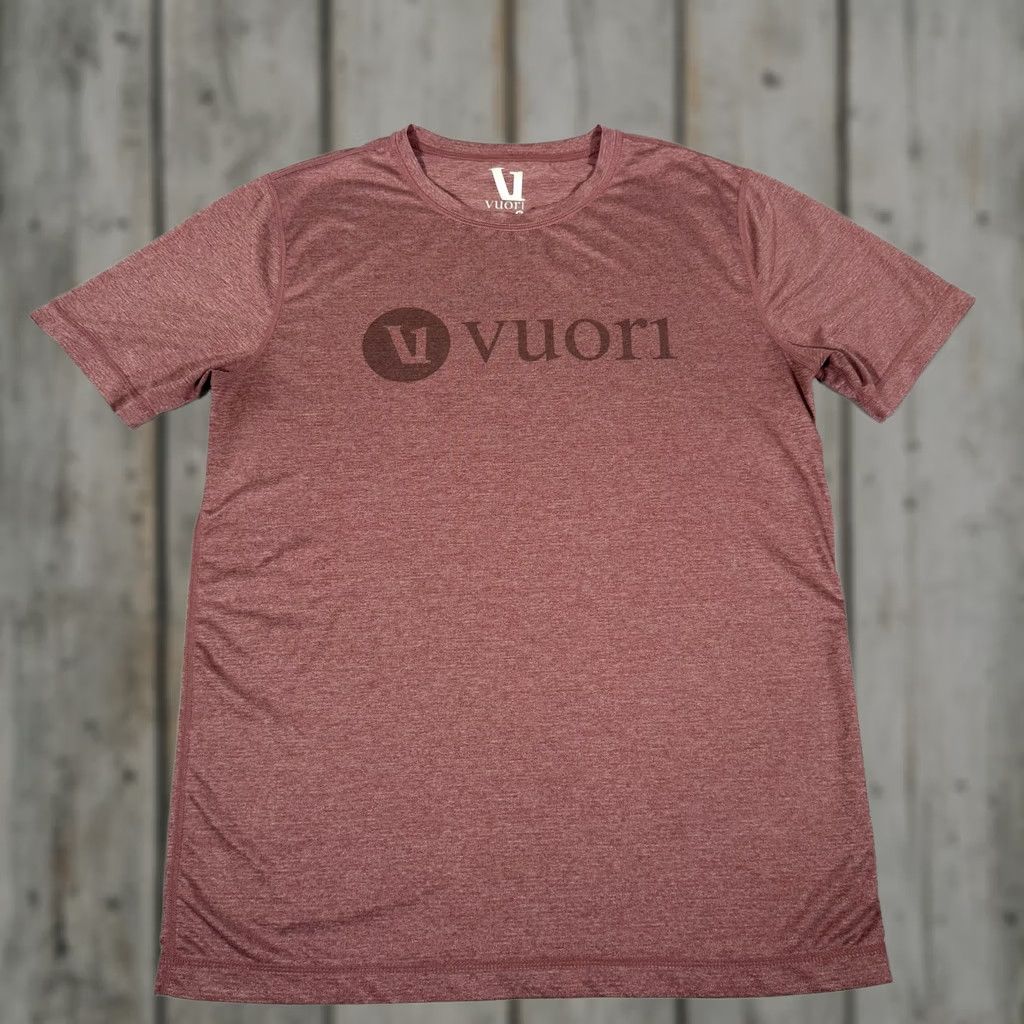 Vuori Vuori Shirt Mens Small Red Wordmark Lightweight Athletic Performance Gym Top Size US S / EU 44-46 / 1 - 1 Thumbnail