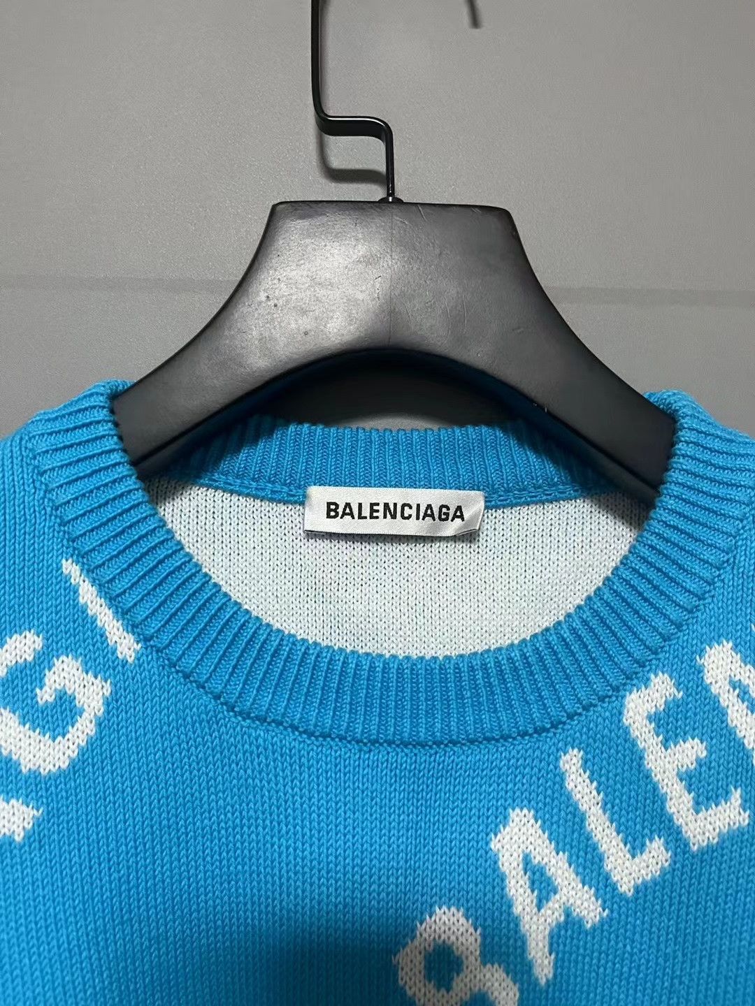 Balenciaga Balenciaga White and Blue Bullet Screen Full of Sweaters 25 Size US M / EU 48-50 / 2 - 3 Thumbnail
