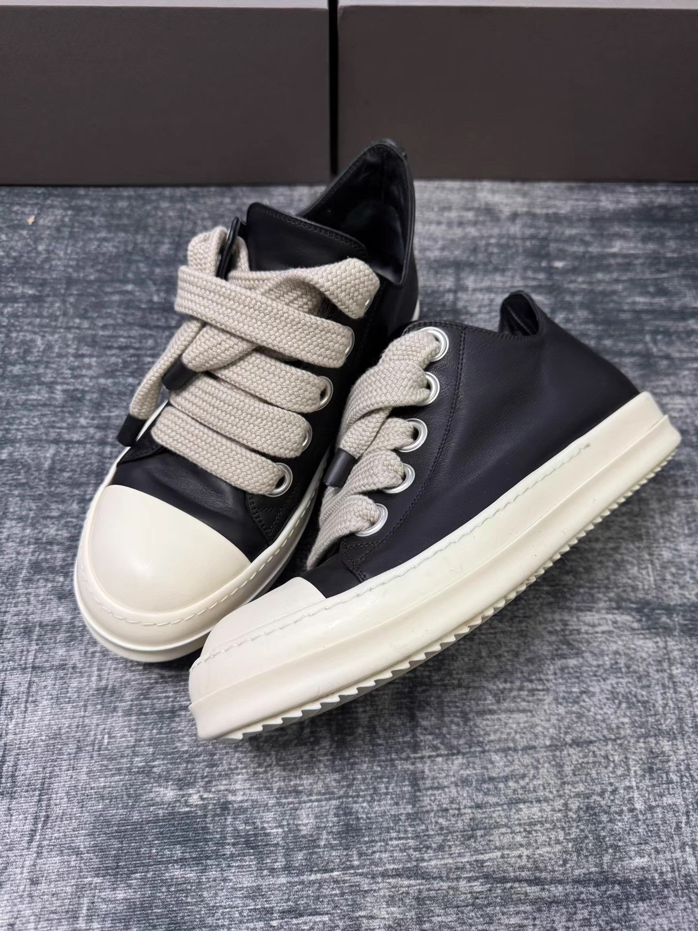 Rick Owens Rick Owens Mainline Thick Laces Low Top "Big Converse" Size US 9 / EU 42 - 1 Thumbnail