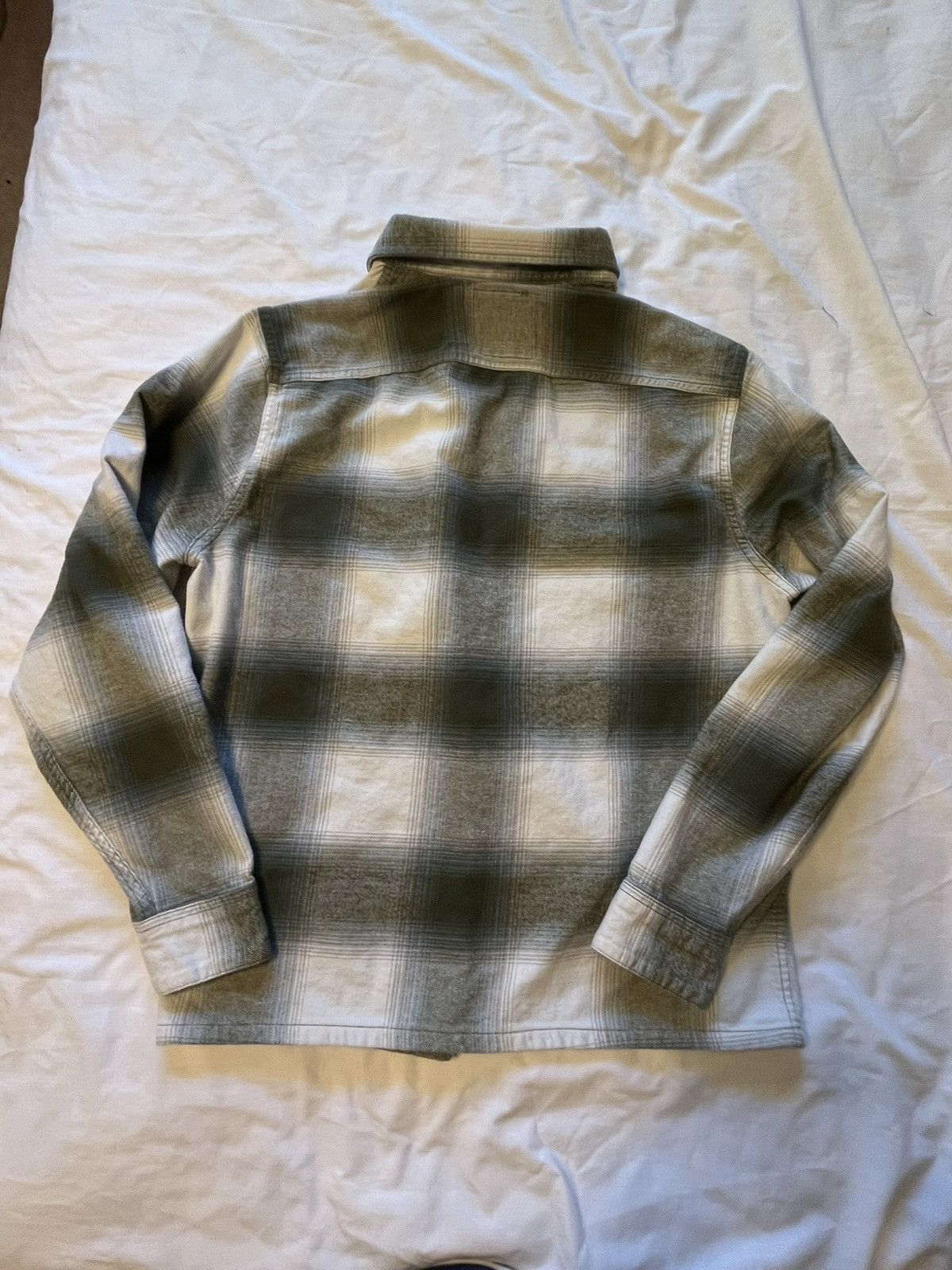 Hollister Worn by D1 basketball player 6’8” 210 Size US XL / EU 56 / 4 - 2 Thumbnail