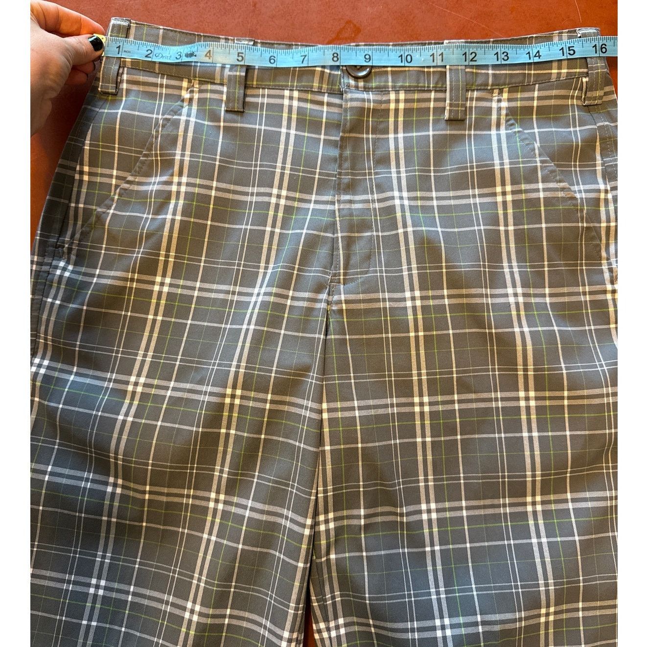 Under Armour Under Armour Men’s Golf Shorts Plaid Performance Size 30 Size US 30 / EU 46 - 4 Thumbnail