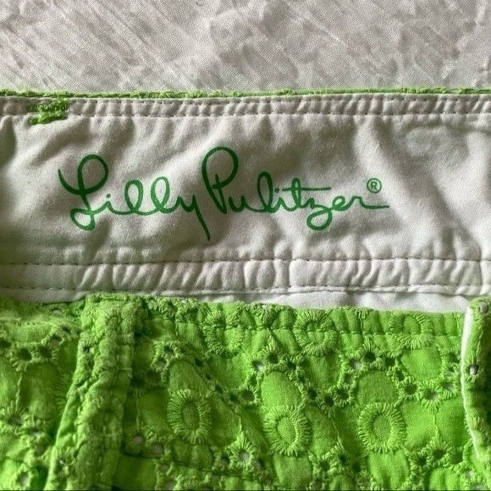 Lilly Pulitzer Lilly Pulitzer Womens Eyelet Green Cotton Shorts Size 00 Size 24" / US 00 / IT 34 - 6 Thumbnail