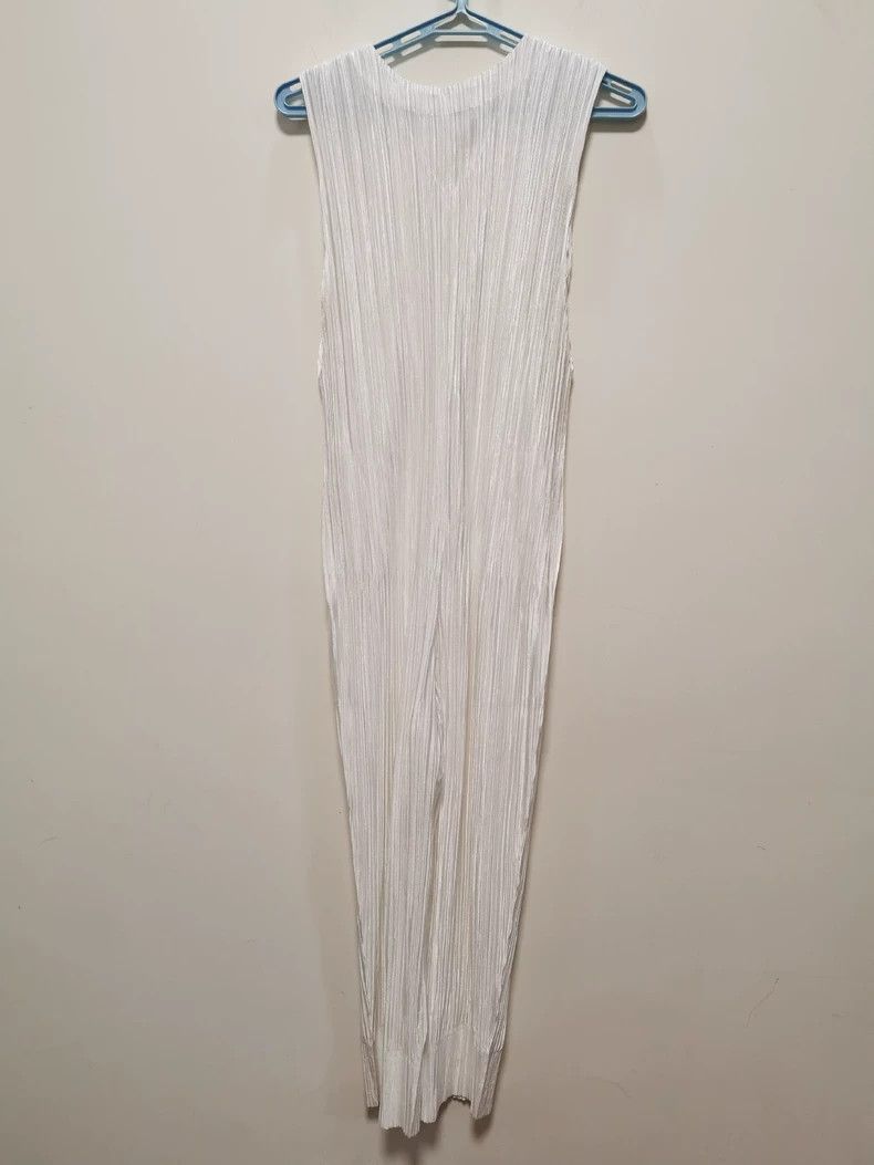Issey Miyake Issey Miyake size:3 White pleated dress Size S / US 4 / IT 40 - 2 Thumbnail