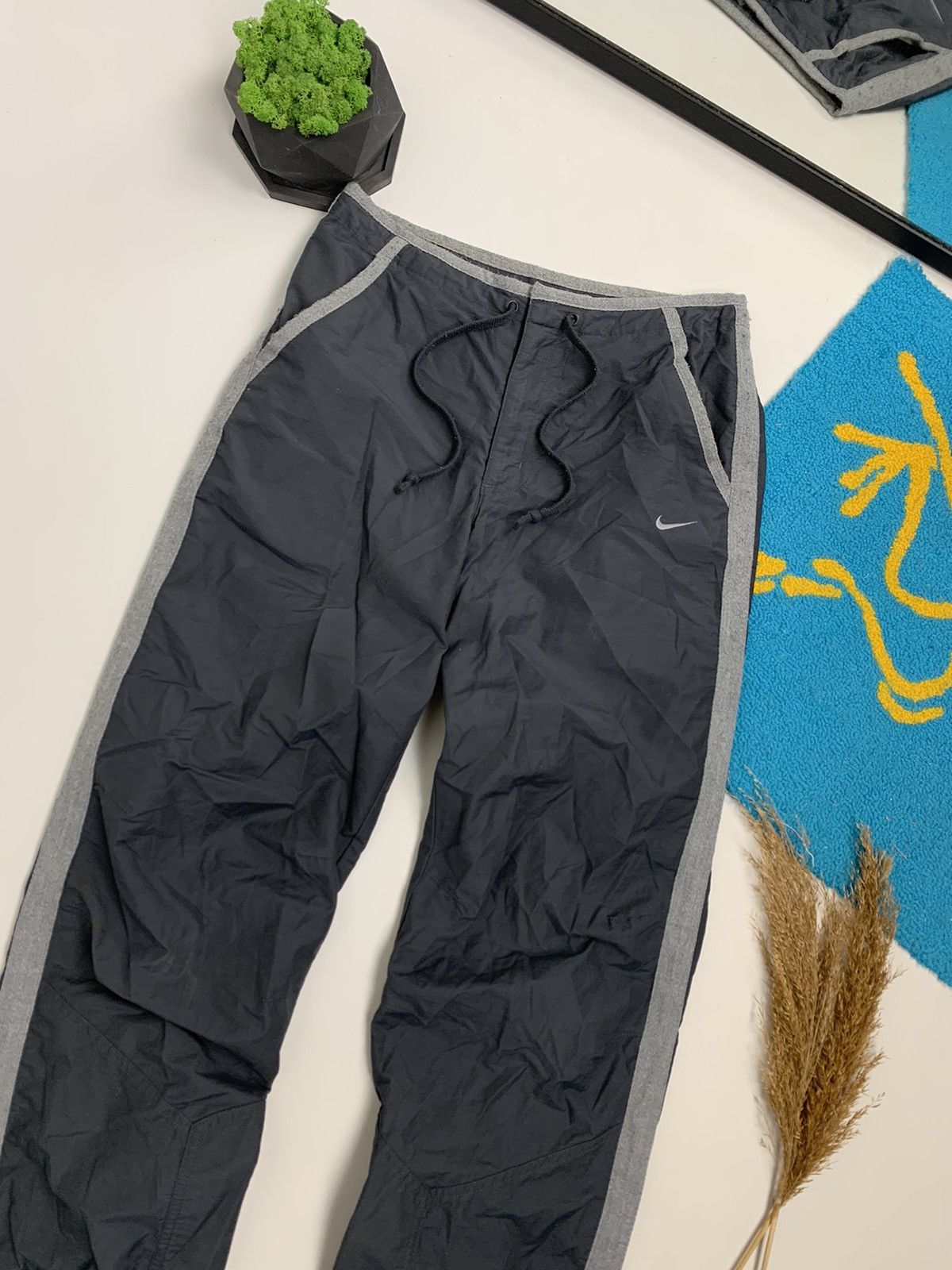 Nike × Vintage Vintage Nike 90’s Nylon Track Pant Size 28" / US 6 / IT 42 - 3 Thumbnail