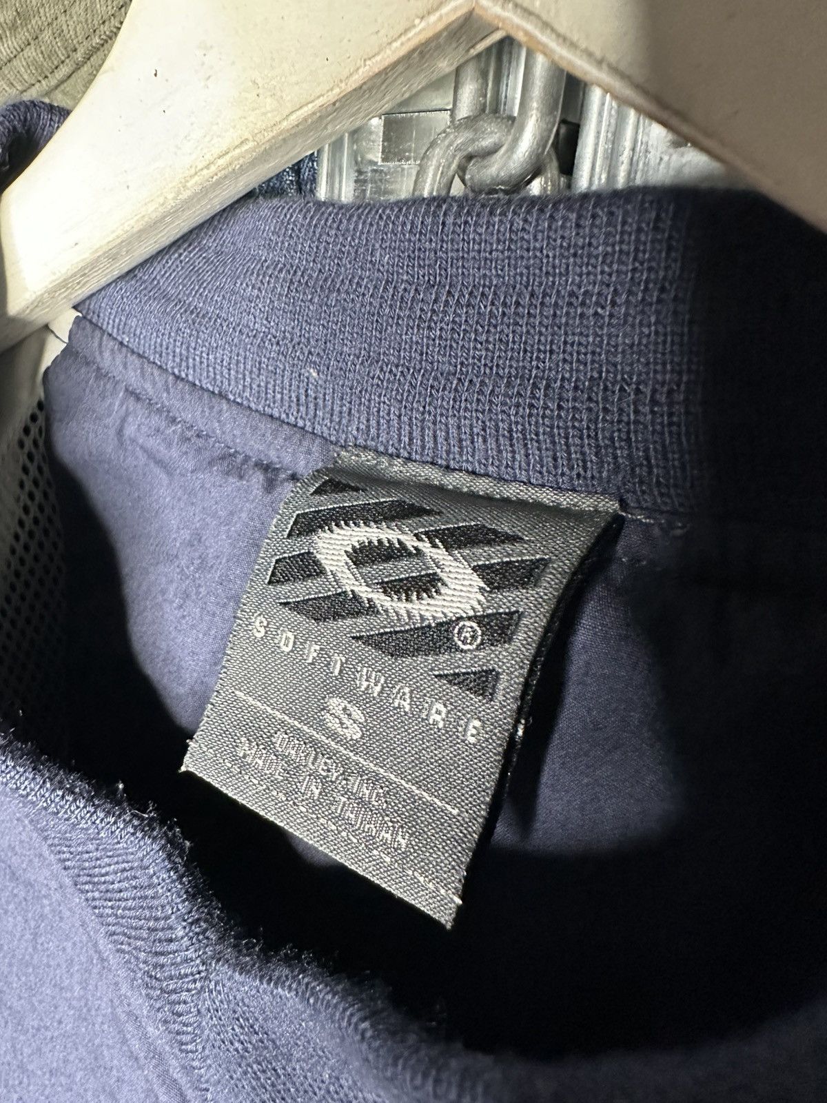 Oakley Vintage Oakley Software V-Neck Windbreaker Pullover Logo S Size US S / EU 44-46 / 1 - 4 Thumbnail