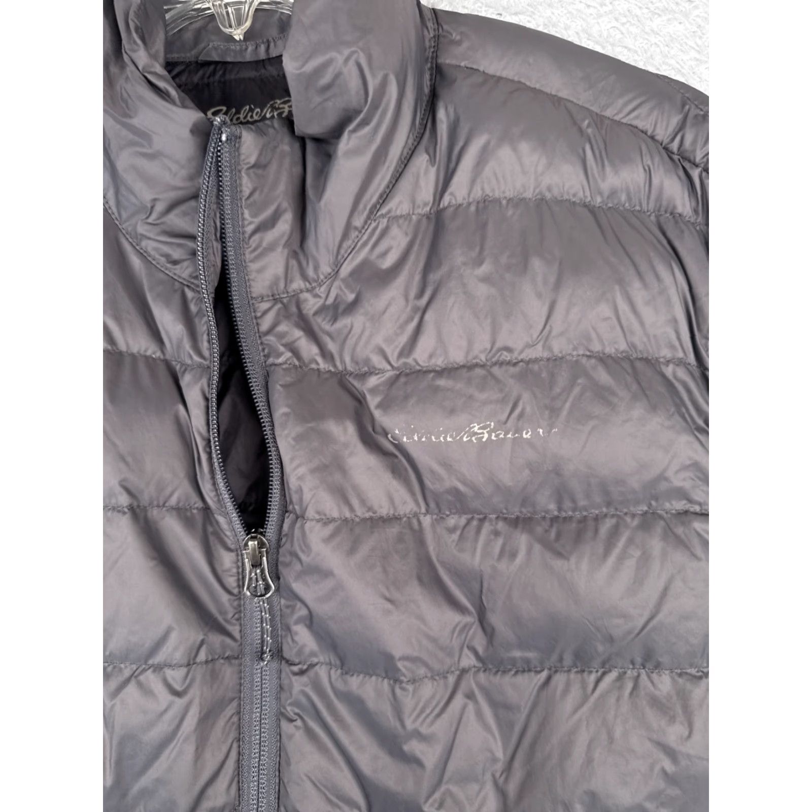 Eddie Bauer VINTAGE Eddie Bauer Vest Mens Regular Large Gray Puffer Down Insulation 650 Nylon Shell Zip Size US L / EU 52-54 / 3 - 6 Thumbnail