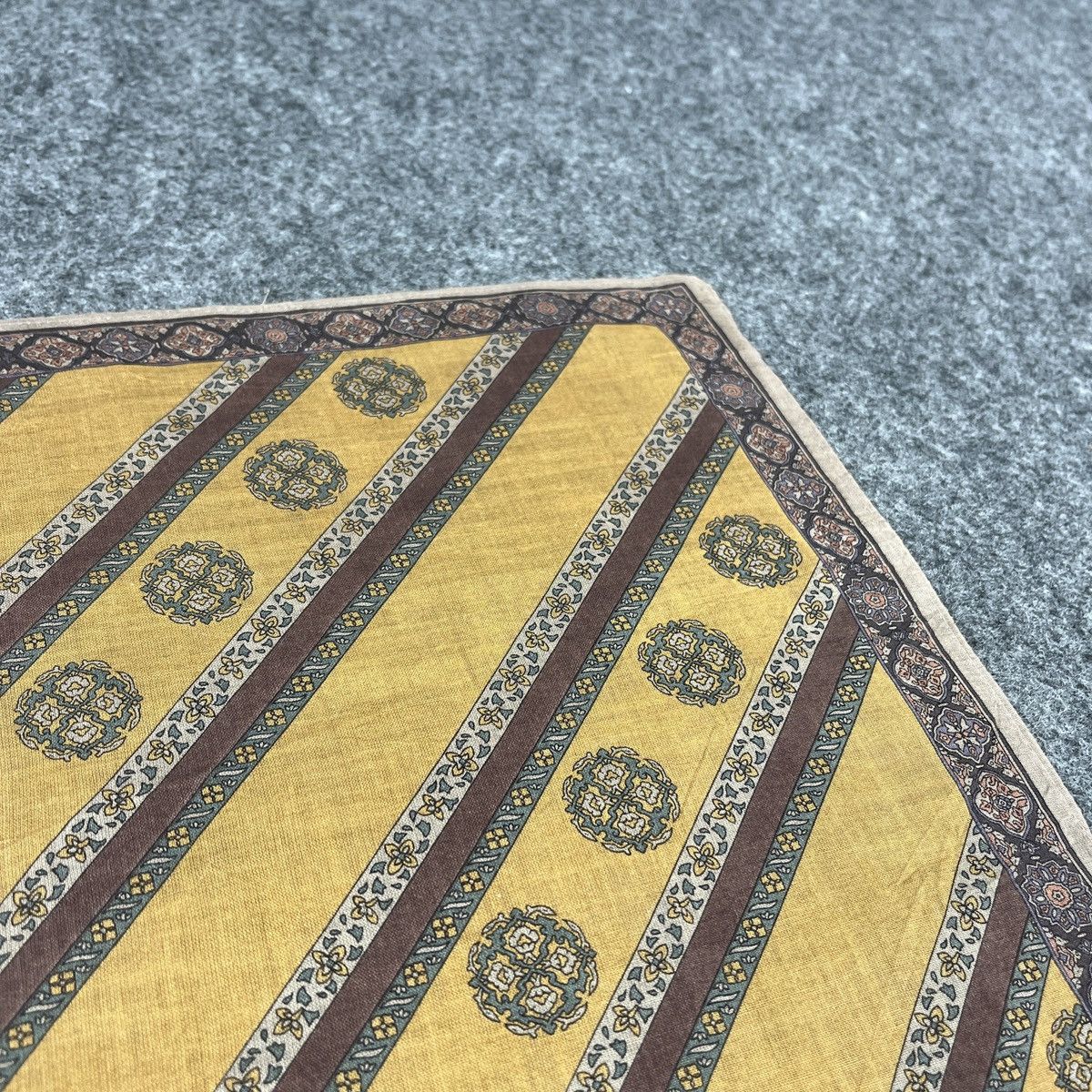 Hardy Amies × Vintage Hardy Amies Handkerchief / Bandana / Neckerchief B124 Size ONE SIZE - 8 Thumbnail