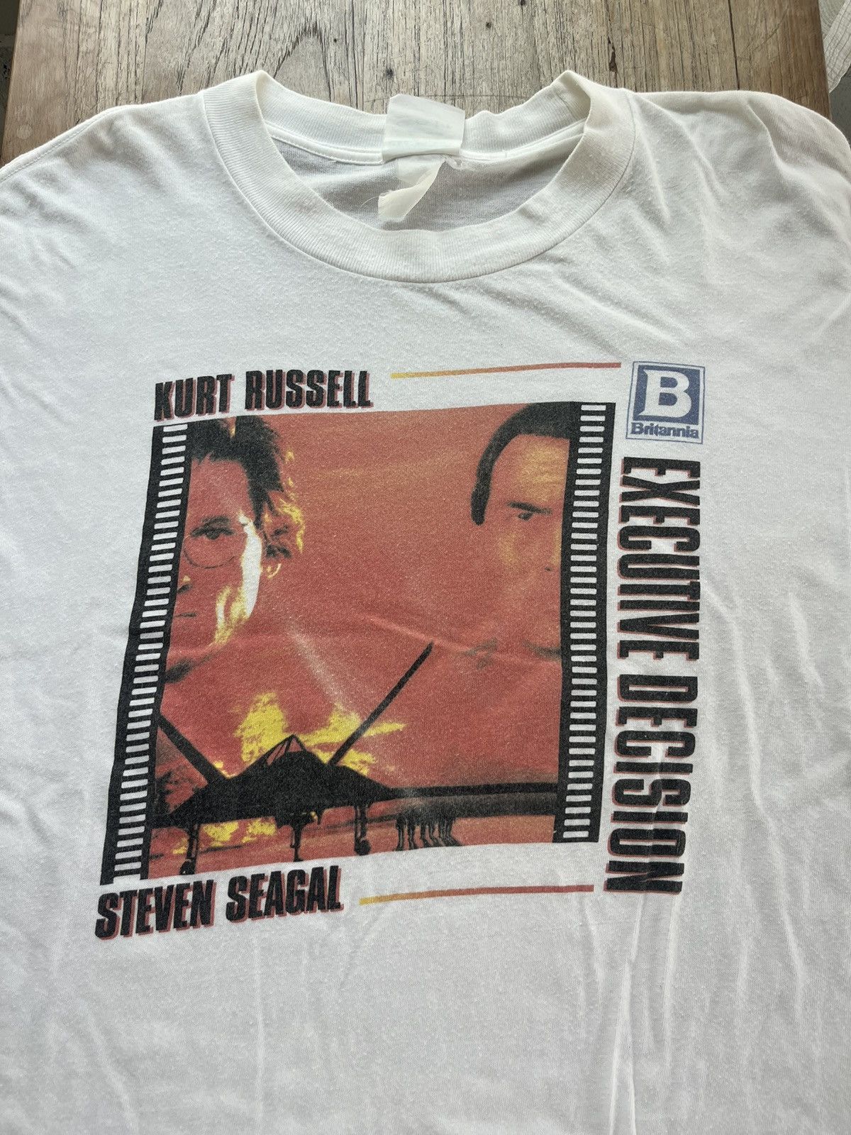 Vintage Vintage EXECUTIVE DECISION 1996’s Promo Movie Tshirt Size US XL / EU 56 / 4 - 3 Thumbnail