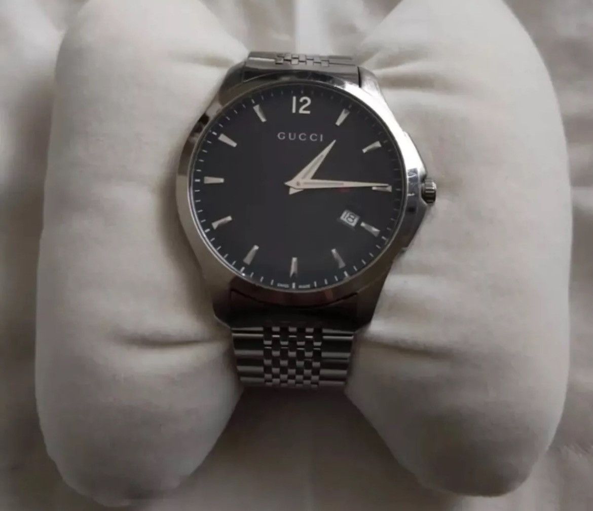 Gucci Ya126308 Men's G-Timeless Black Quartz Watch in Silver