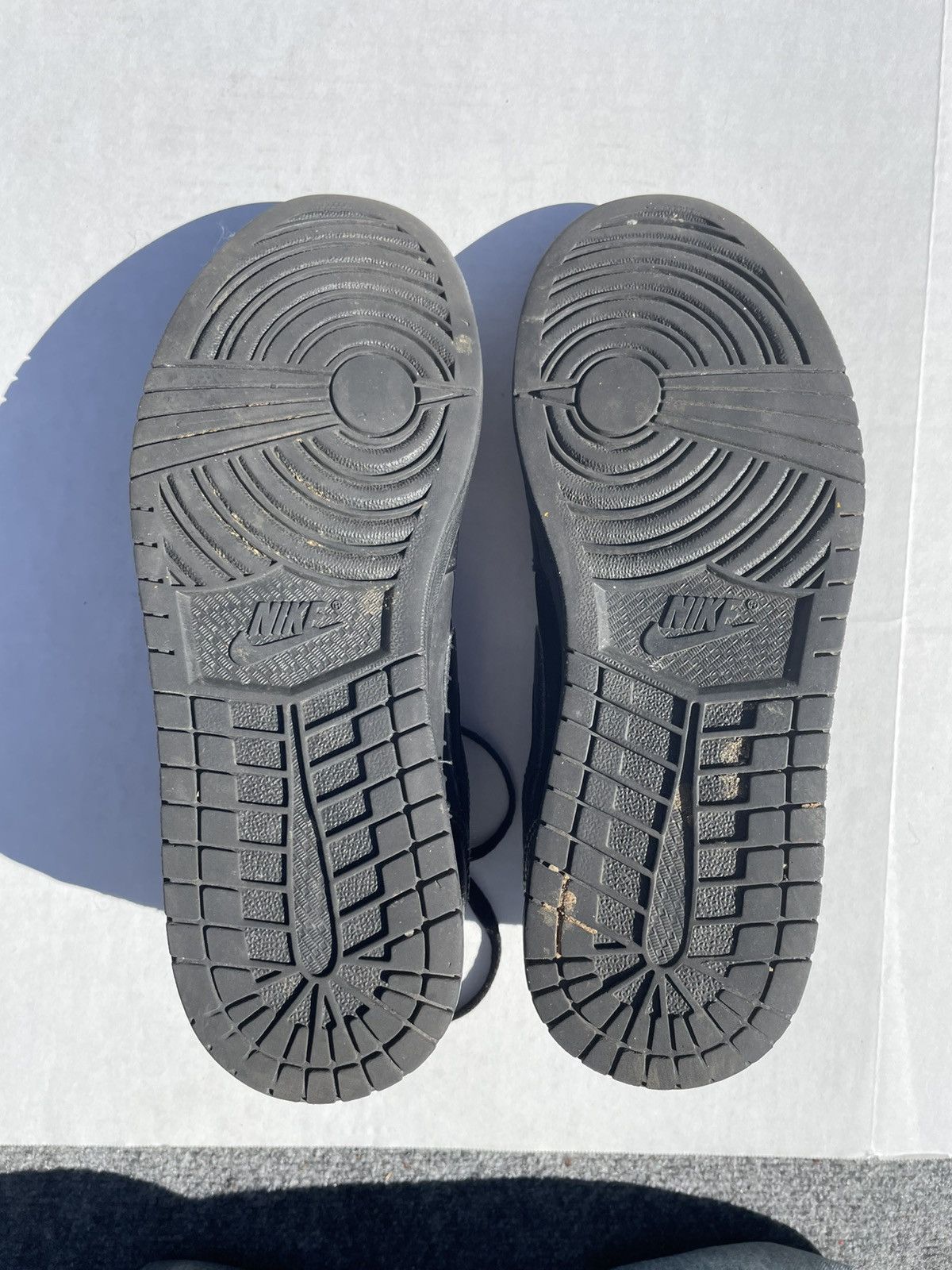 Nike Nike Air Jordan 1 Low Triple Black - Size 10 Size US 10 / EU 43 - 5 Thumbnail
