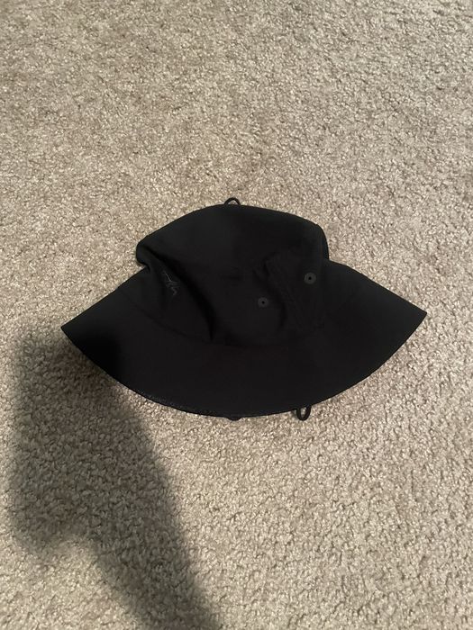 Arc'Teryx ArcTeryx Sinsolo Black bucket hat L/XL | Grailed