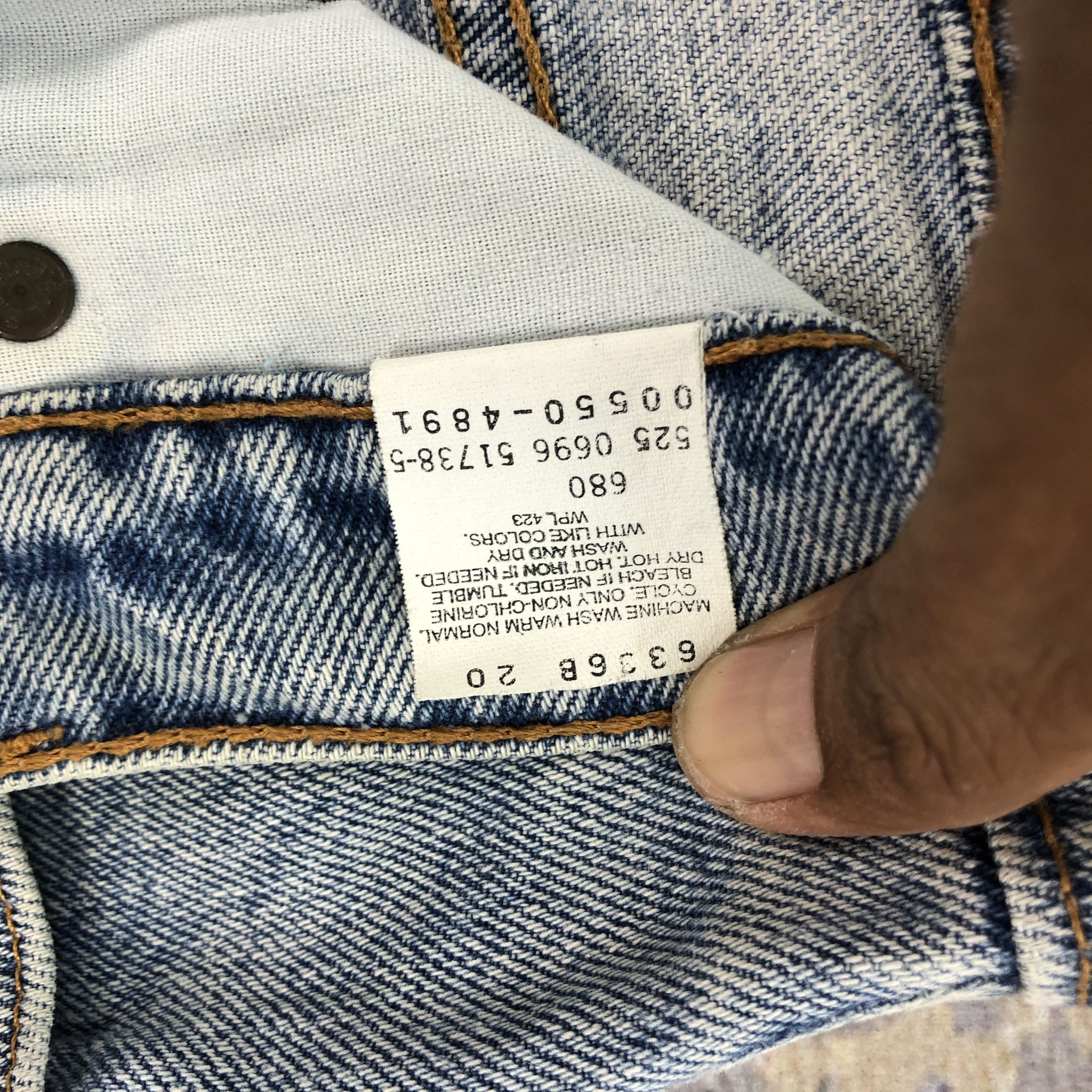 Levi's Vintage Levis Light Wash Jeans Levi's Ripped Faded Denim Size US 36 / EU 52 - 11 Thumbnail