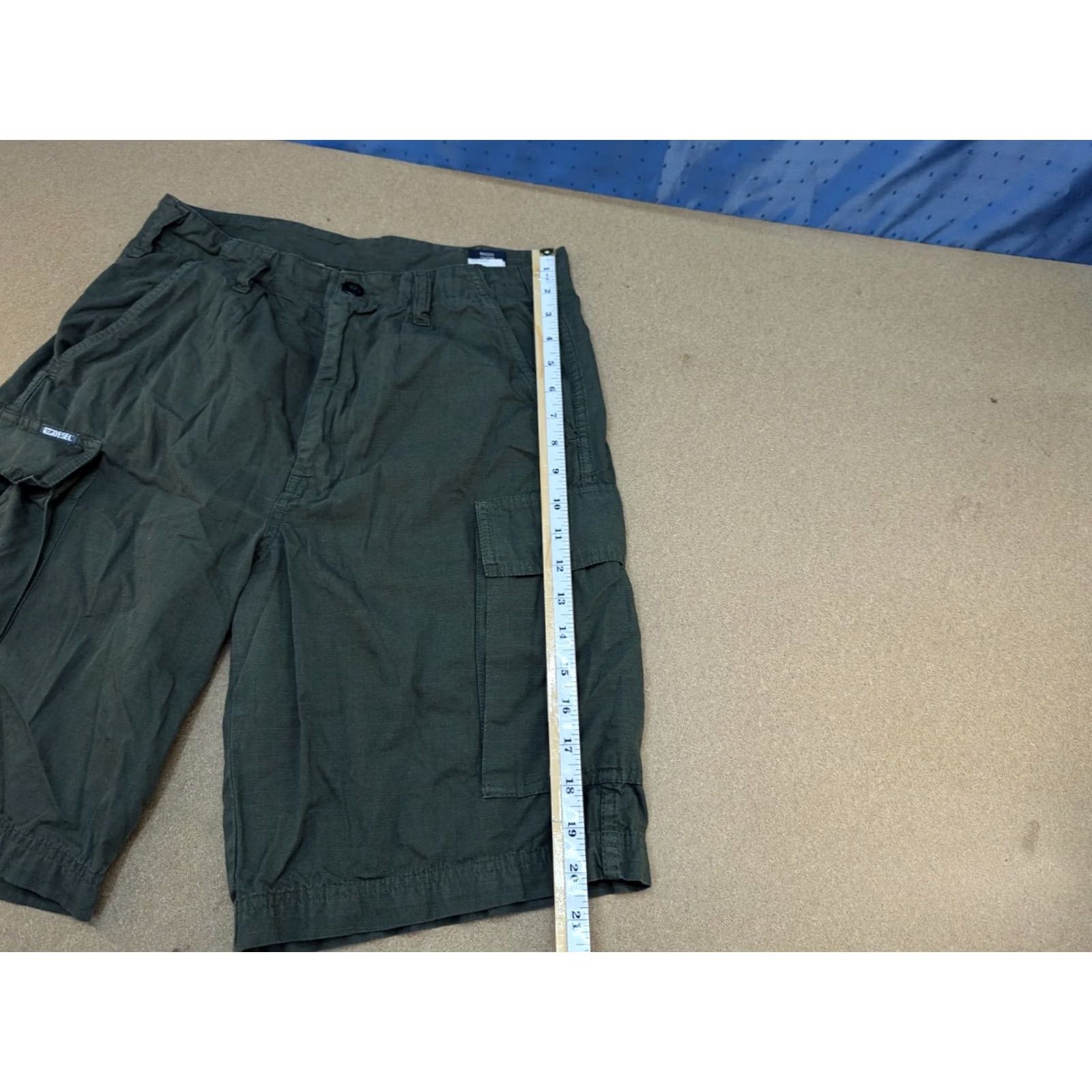 Diesel VINTAGE Diesel Cargo Shorts Size 28 Military Green Only The Brave Mens Shorts Cargo Size US 28 / EU 44 - 4 Thumbnail