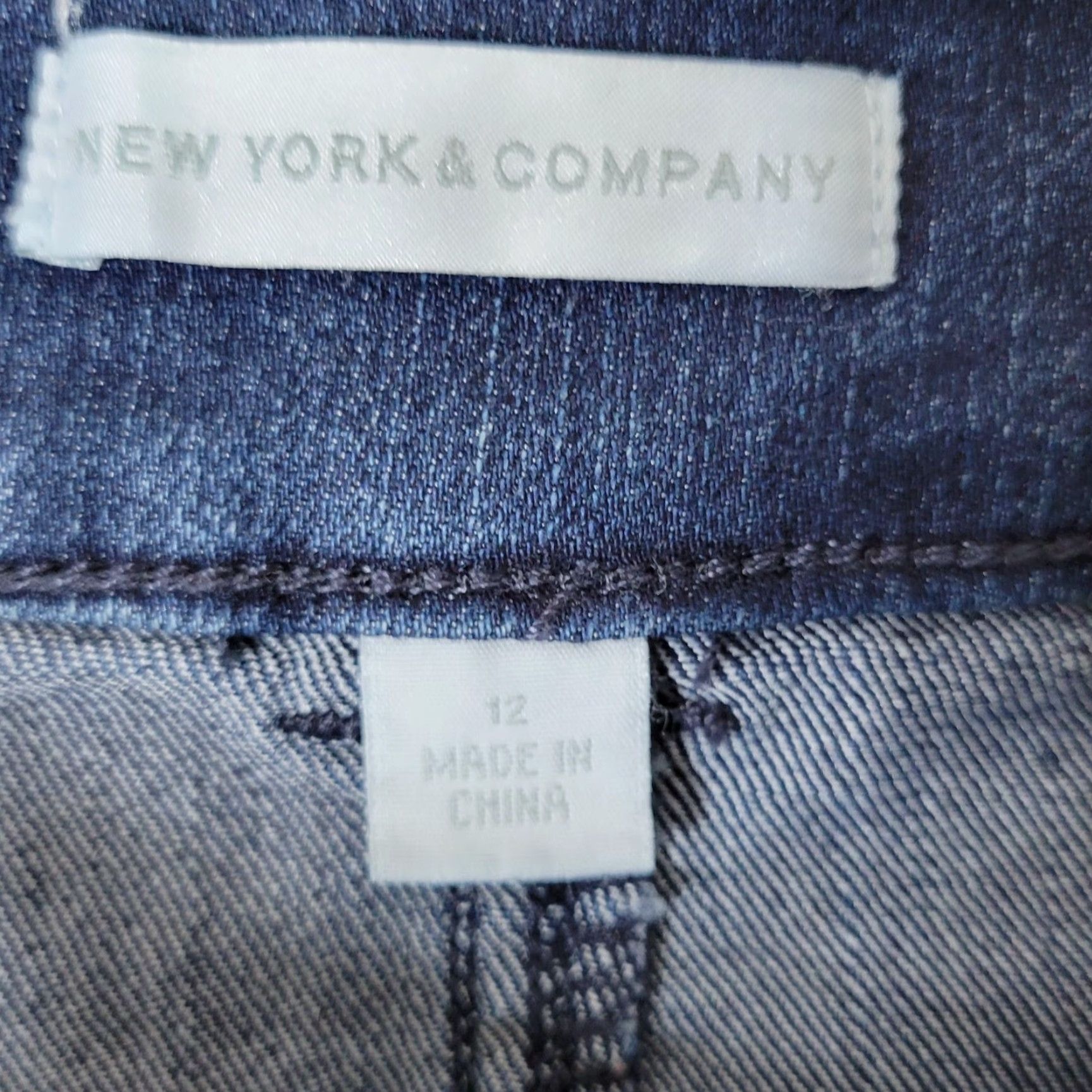 Vintage New York & Company Womens Denim Mini Skirt Size 12 Medium Wash Skirt Denim Blue Shorts 16.5" 18" Men? (Oops) Size 34" / US 12 / IT 48 - 3 Thumbnail